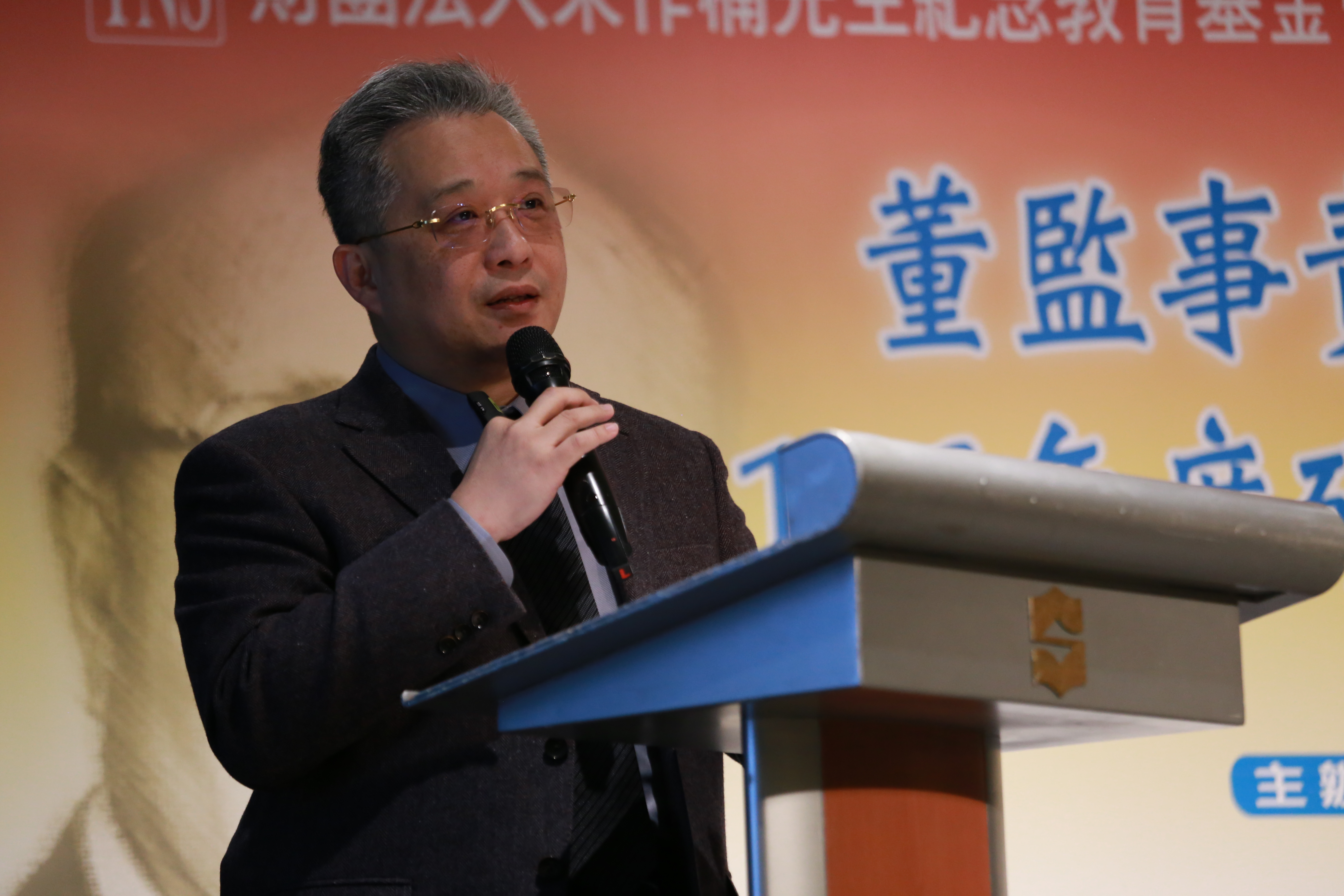 律師張紹斌曾任北檢主任檢察官，過去專辦電腦犯罪案件，他轉任律師後兼任中華民國電腦稽核協會理事長及調查局資通安全諮詢顧問等職，堪稱法律資訊領域的第一把交椅。（讀者提供）