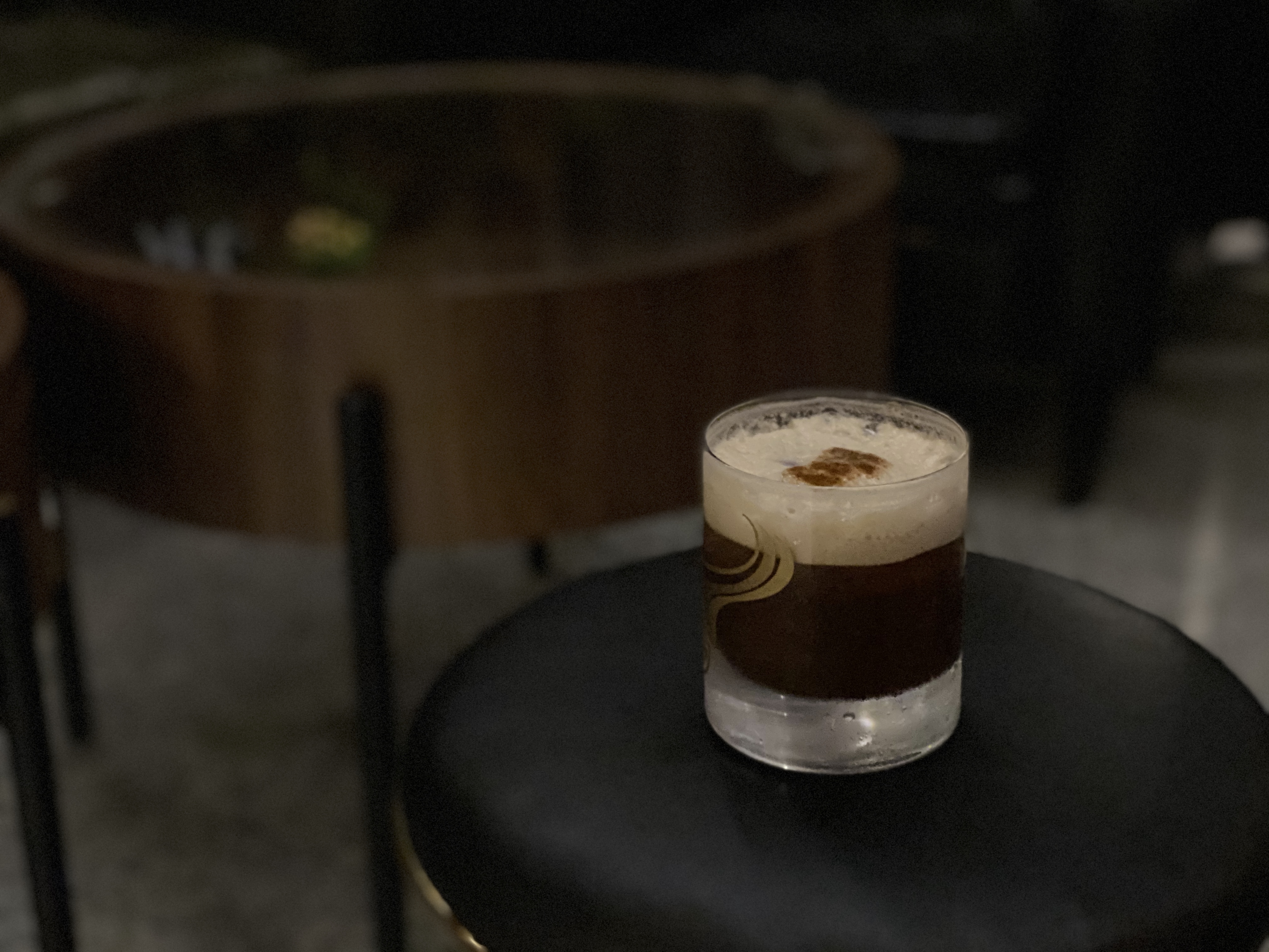 「嘿！Hey！」是沙士自製酒混上藍姆酒。（400元／杯）