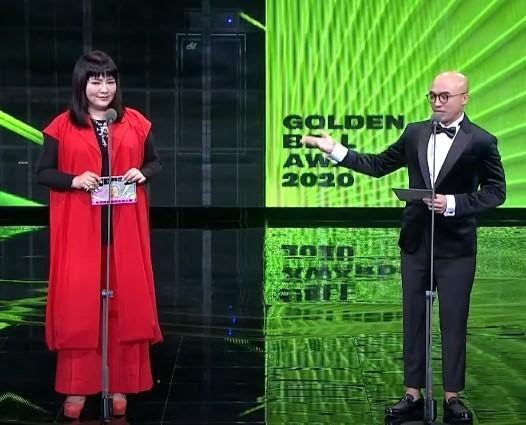 唐綺陽與小馬擔任「生活風格節目主持人獎」頒獎人,獲得金鐘最高收視。(翻攝自三立電視)