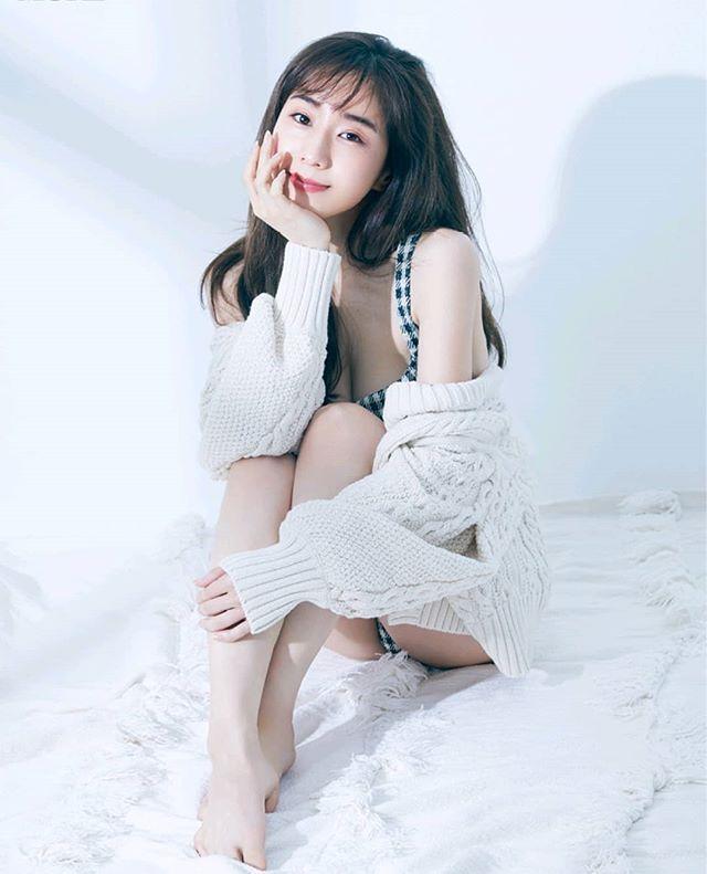 田中美奈實轉戰寫真界，爆紅後因曝光過度被選為「最討厭的女藝人」第4名。（翻攝田中美奈實IG）