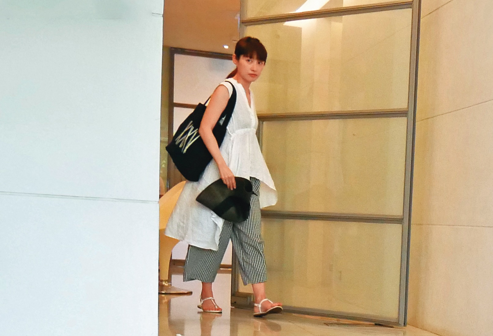 2018年，有民眾目擊田中千繪上婦產科，原本以為她和范逸臣好事將近，但依舊沒消沒息。