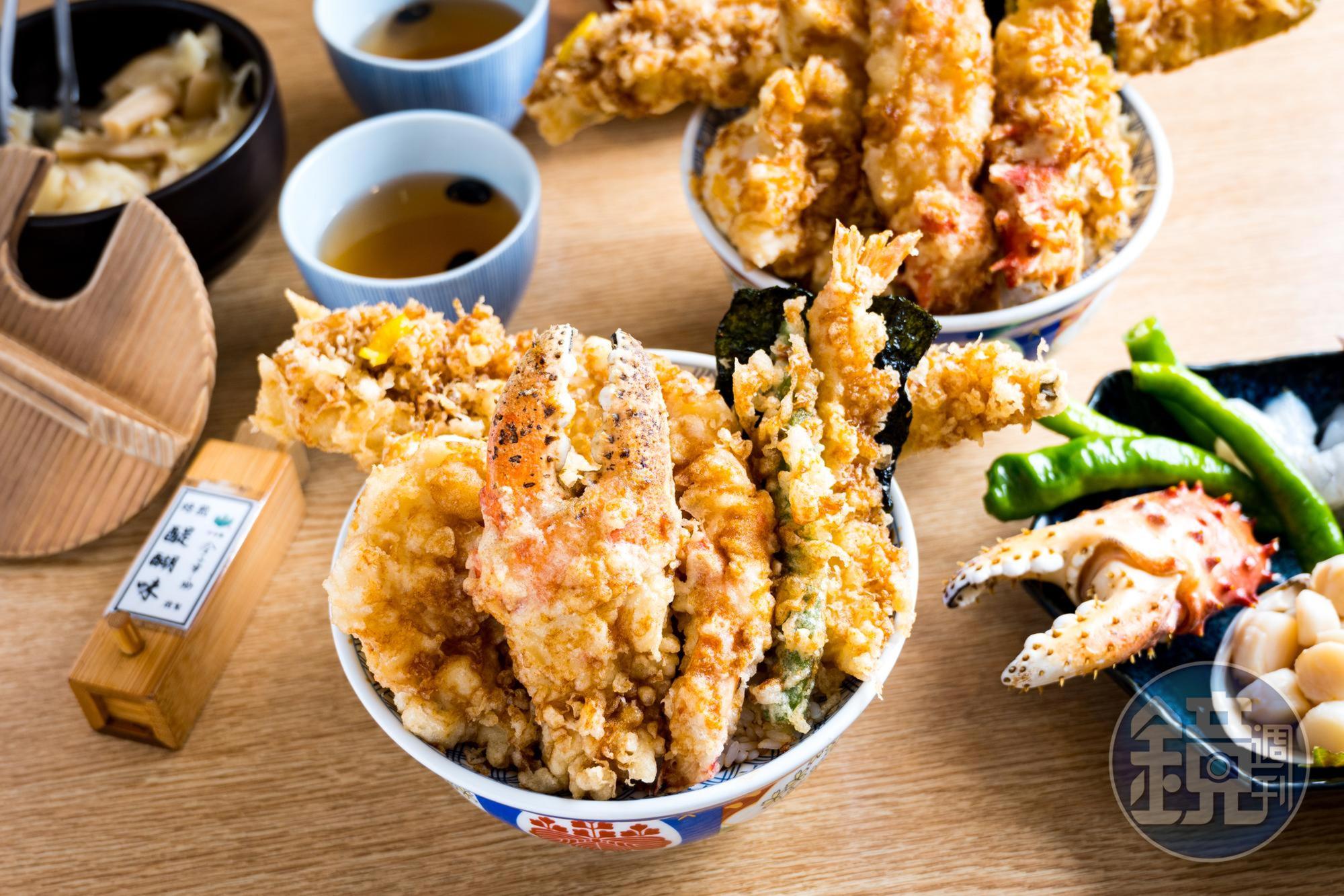 日本天丼品牌「金子半之助」今年推出以帝王蟹和鱈場蟹擔綱主角的高端天丼,挑戰饕客肚量。