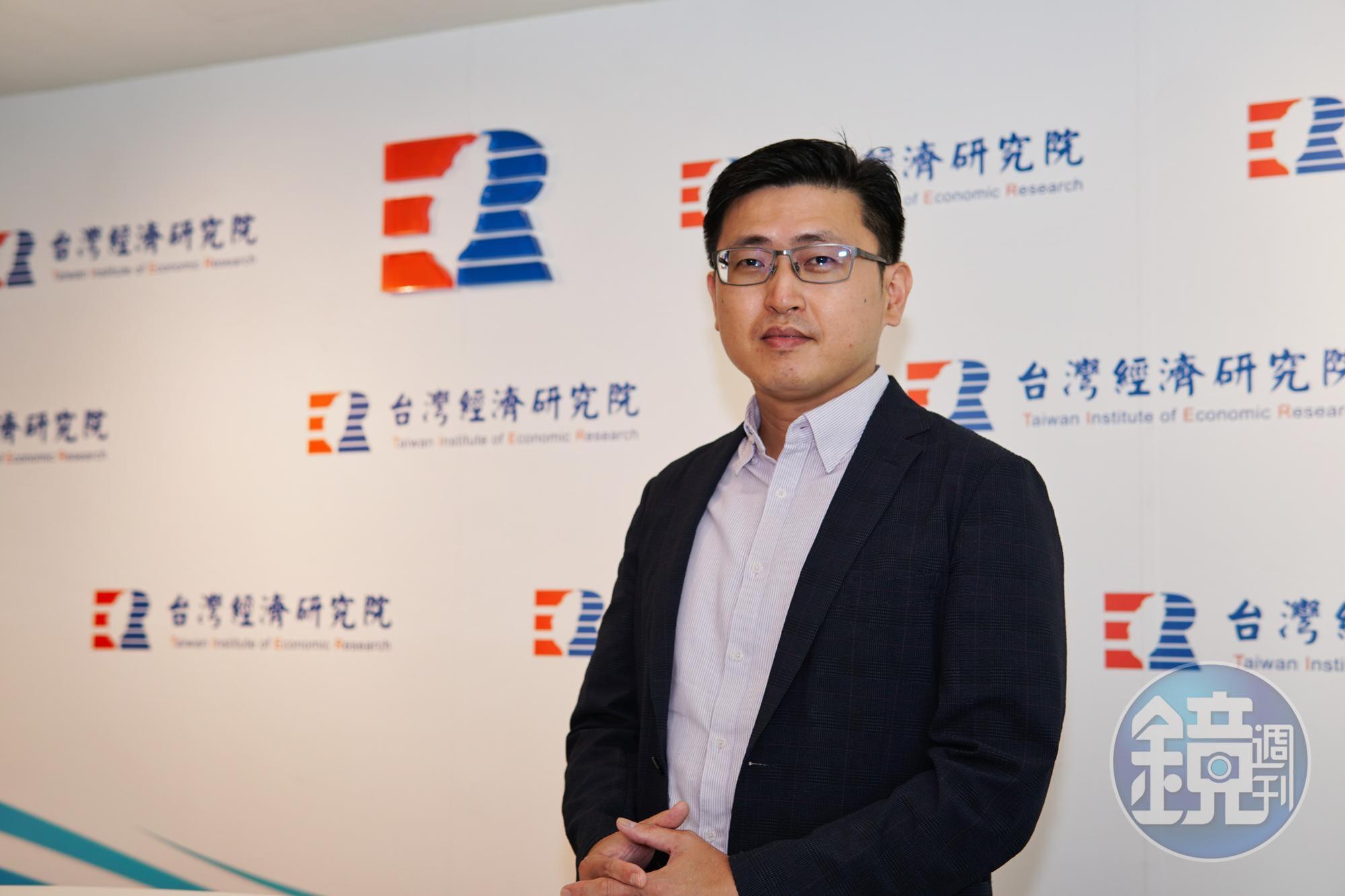 台經院近年接受政府委託投入角色產業研究，研究員盧俊偉也特別前往日、韓參訪，瞭解當地角色IP的發展現況。（周文凱攝）