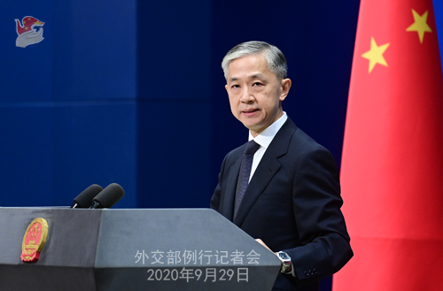 中國外交部發言人汪文斌今（30日）強調，將會以公平合理的價格向世界提供中國疫苗。（翻攝自中國外交部網站）