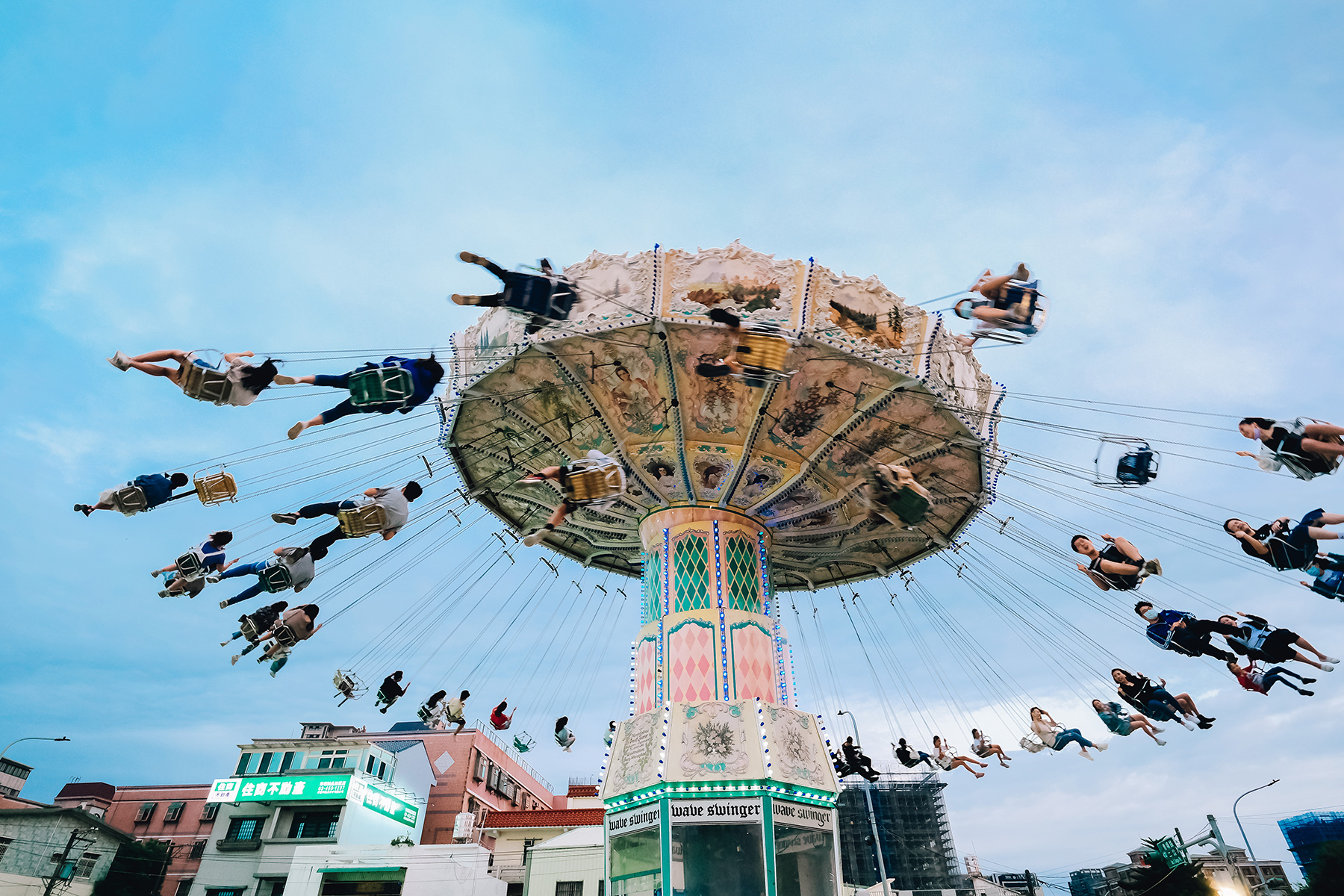 以歐美風格為主題的「JETS嘉年華」,讓民眾不用出國也能體驗到海外的移動式樂園。