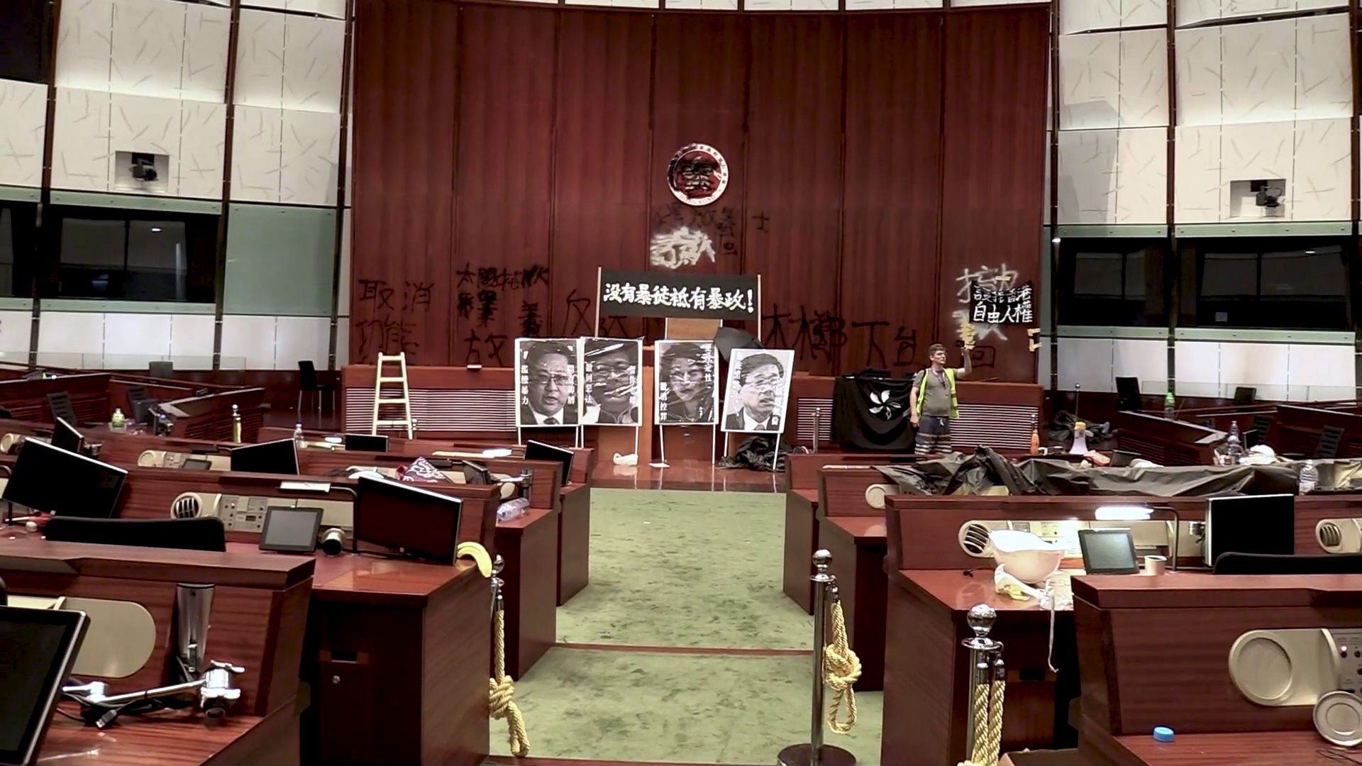 被香港電檢處裁定為三級片的《佔領立法會》，雖然題材敏感，依然入圍金馬獎最佳紀錄片。（金馬執委會提供）