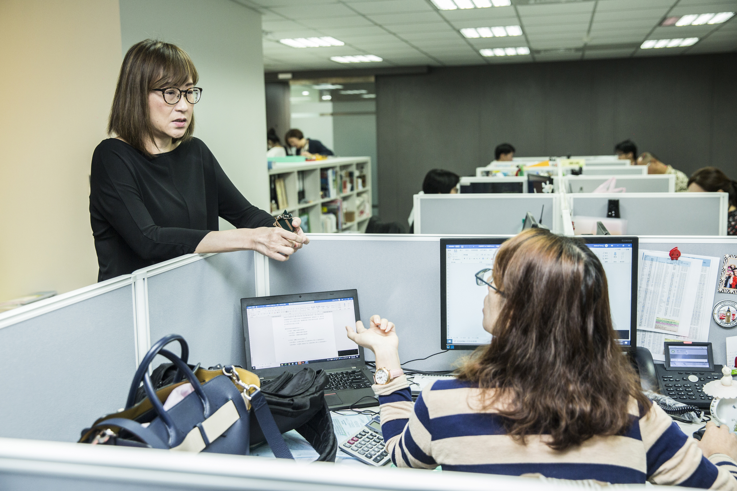 達德能源開發的桃園麗威風場建設受阻，王雲怡努力找驗證、與相關單位持續溝通，不願放棄。