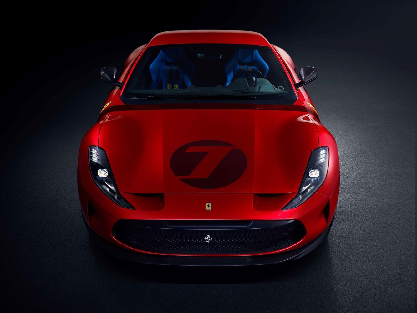 設計師們以Ferrari 812 Superfast為原型，充分挖掘並釋放了每一處潛能，最終，僅保留了812 Superfast的擋風玻璃及前大燈作為現有的車輛元素，不僅打造出銳利的輪廓，更進一步強化了空氣力學性能。