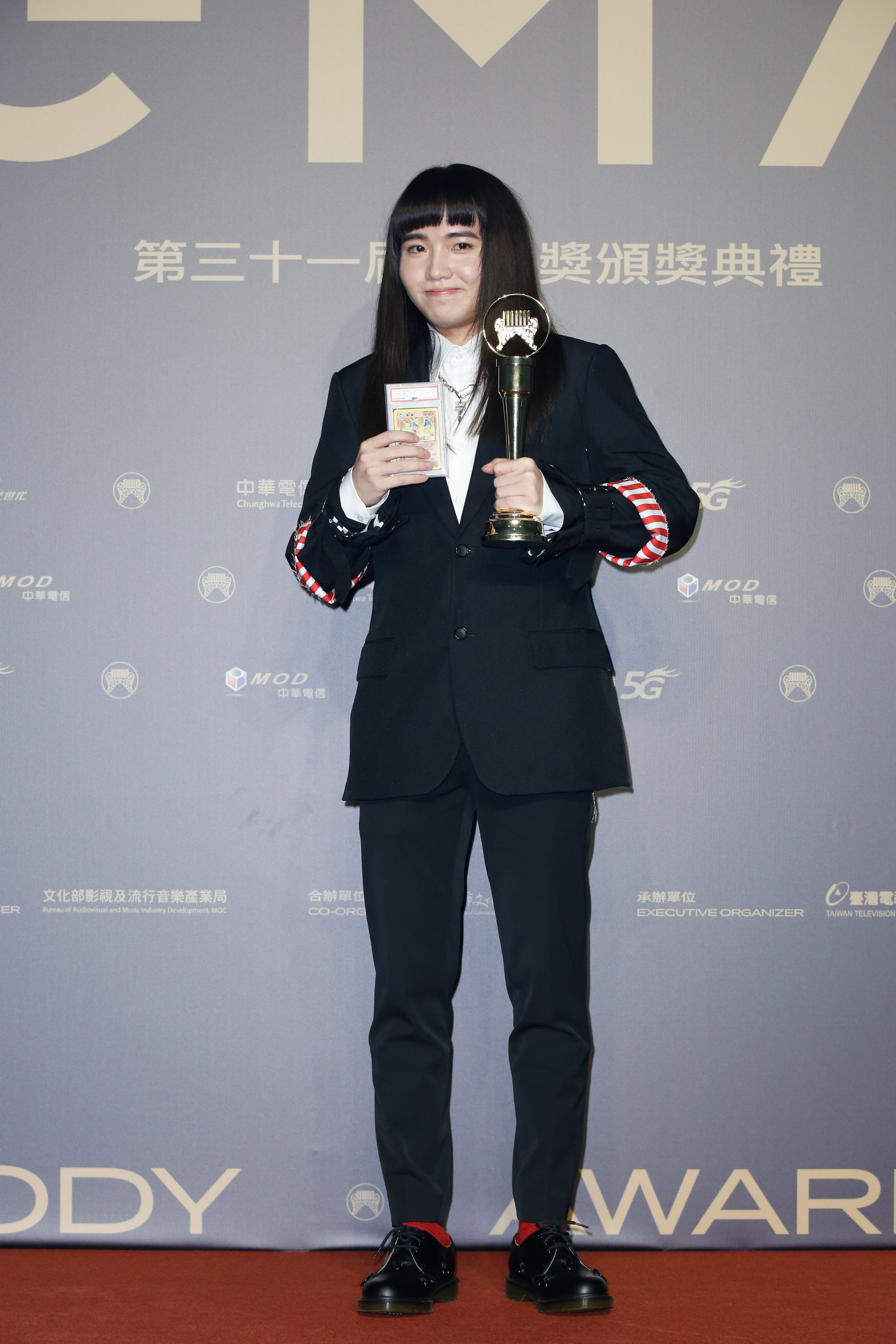 持修秀卡通人物卡吉祥物,可愛的說:「我就知道它很厲害」。
