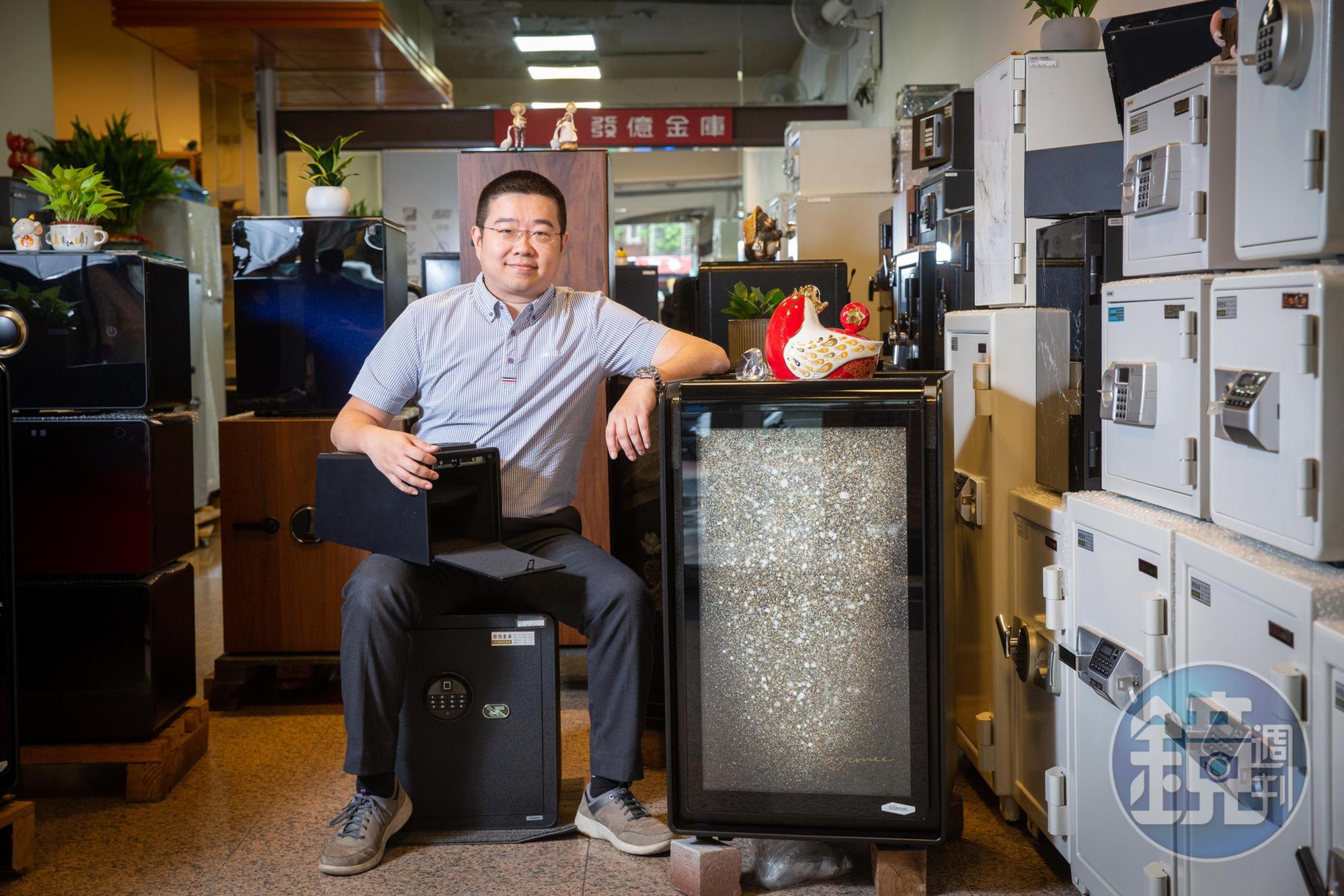 辜冠寧接手發億後，將客群從銀樓與銀行，擴及到精品與個人等，助營收再攀新高。