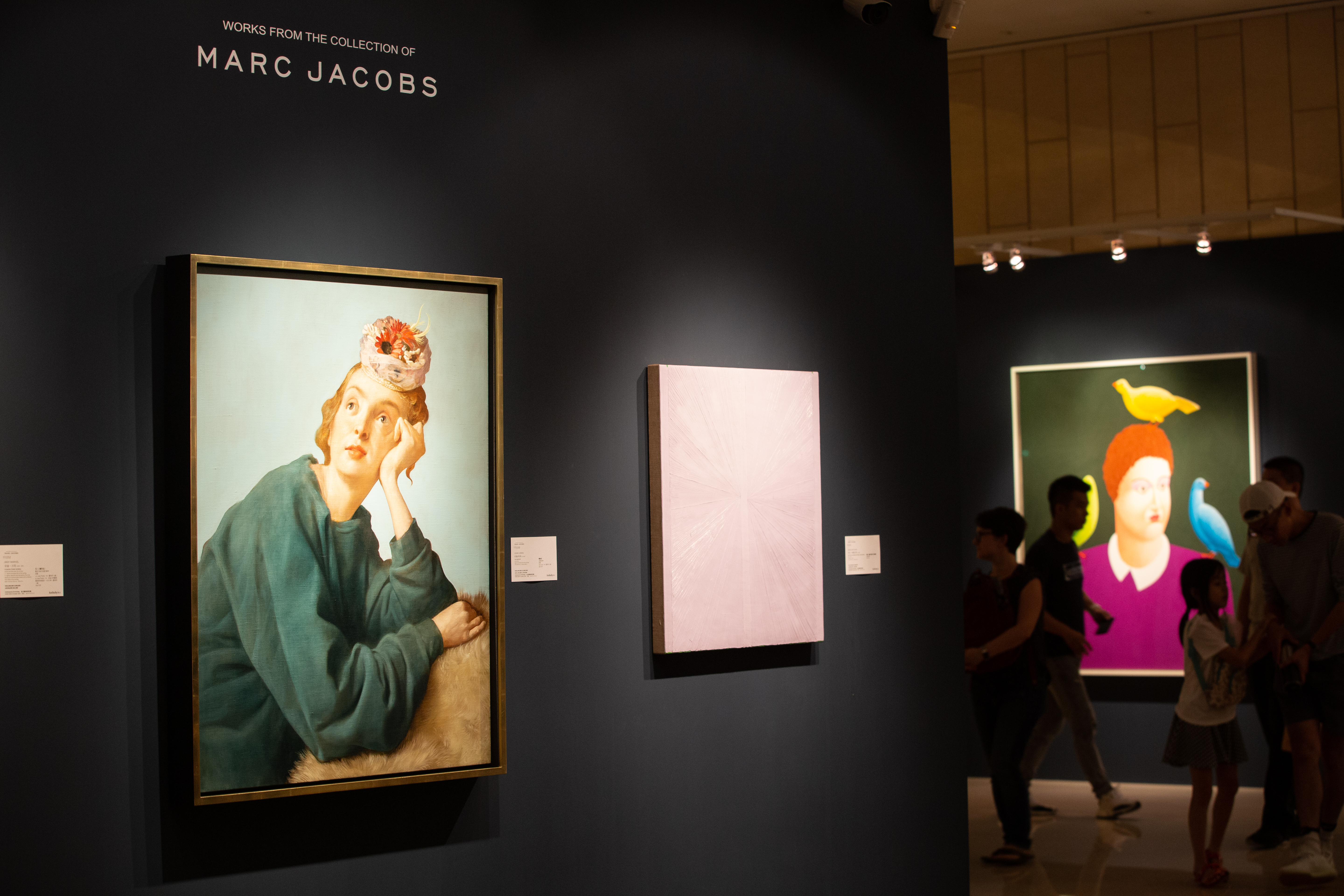 打入藝術圈後，可與大老闆們平起平坐，是變成國際人物的快速之道。（本刊資料照）