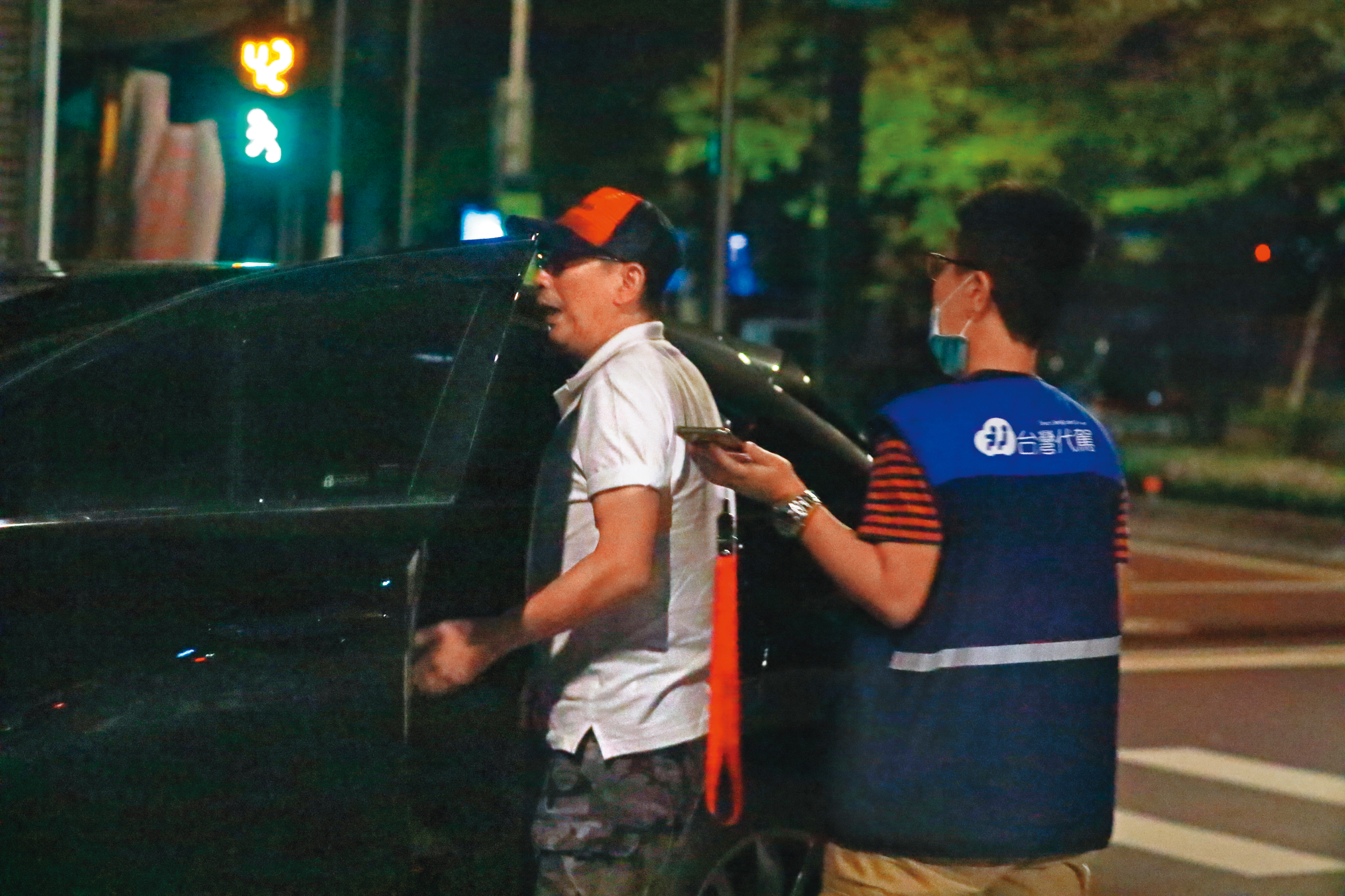 8月31 01：08  宋少卿將車開回住家地下停車場，成了明顯的酒駕行為。