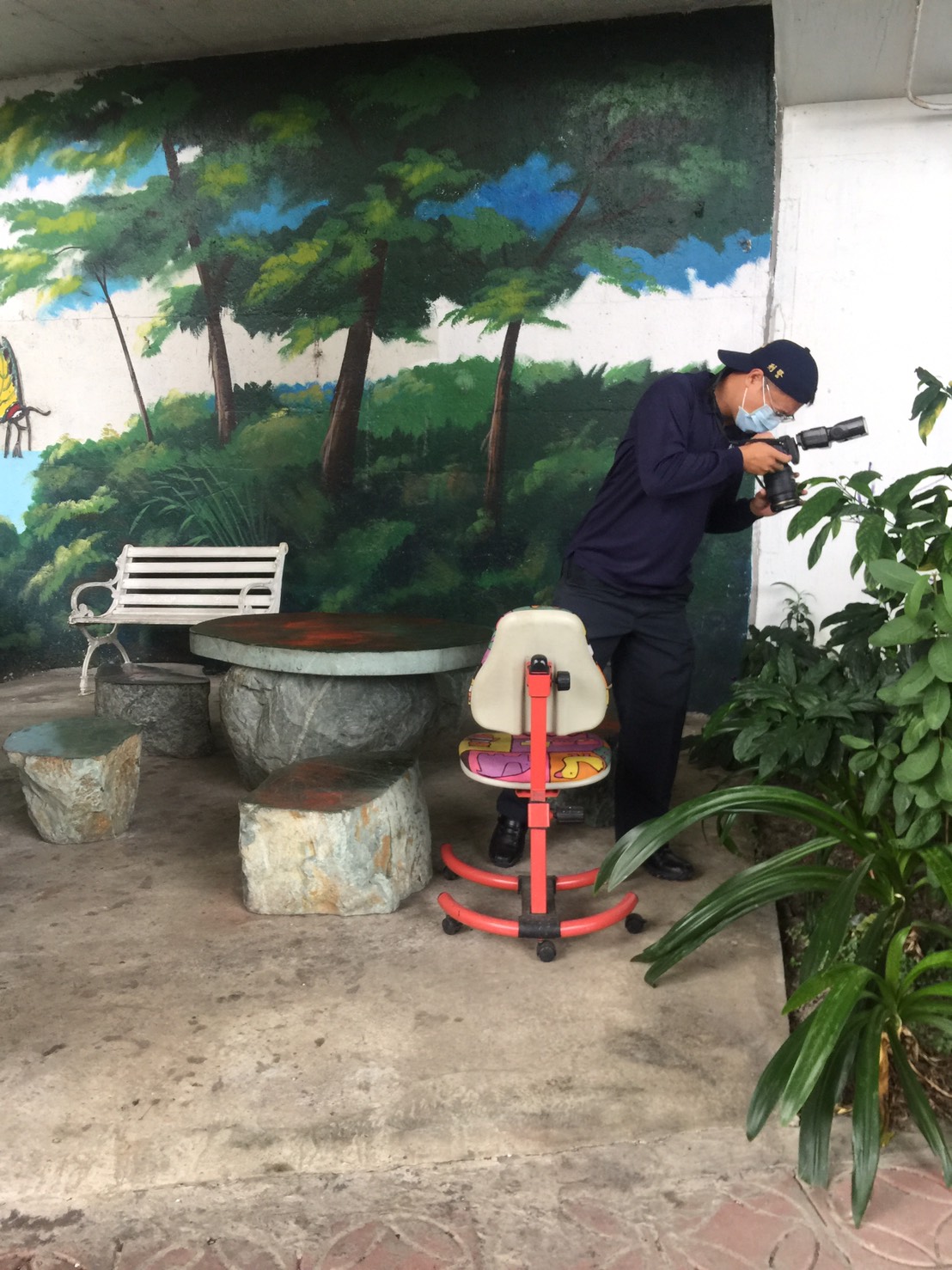 萬華分局員警赴現場採證。（萬華分局提供）