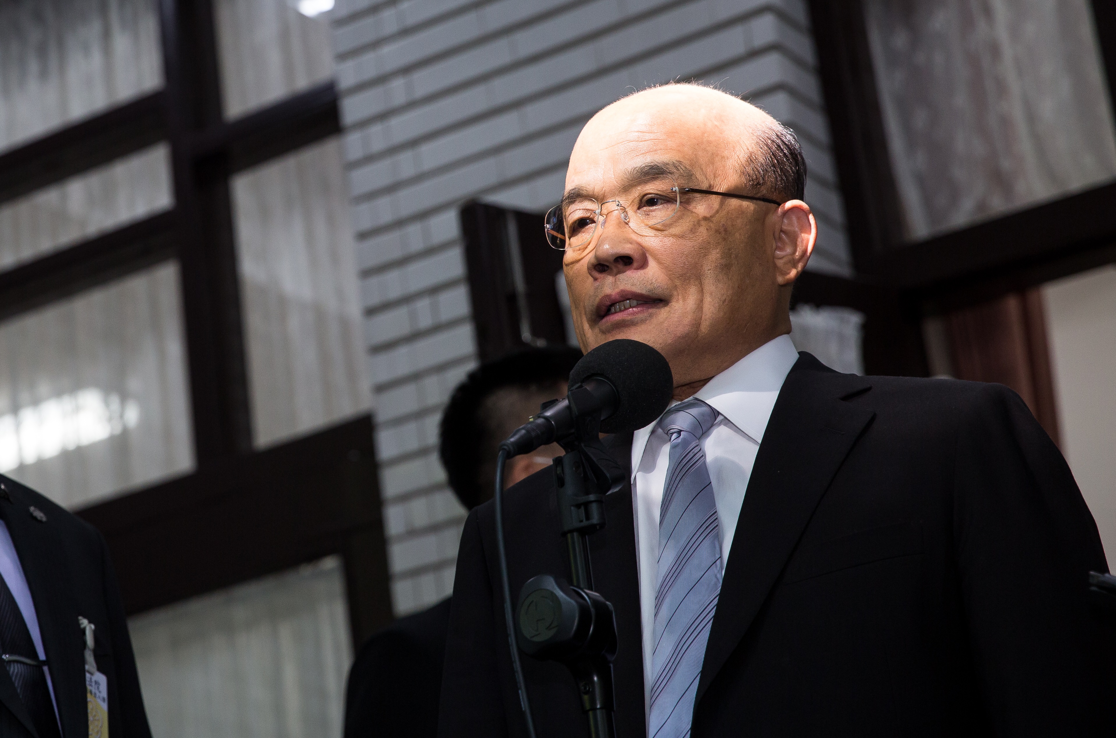 行政院長蘇貞昌今天赴立法院施政報告並備質詢，在議場外接受媒體訪問。圖為本刊資料照。