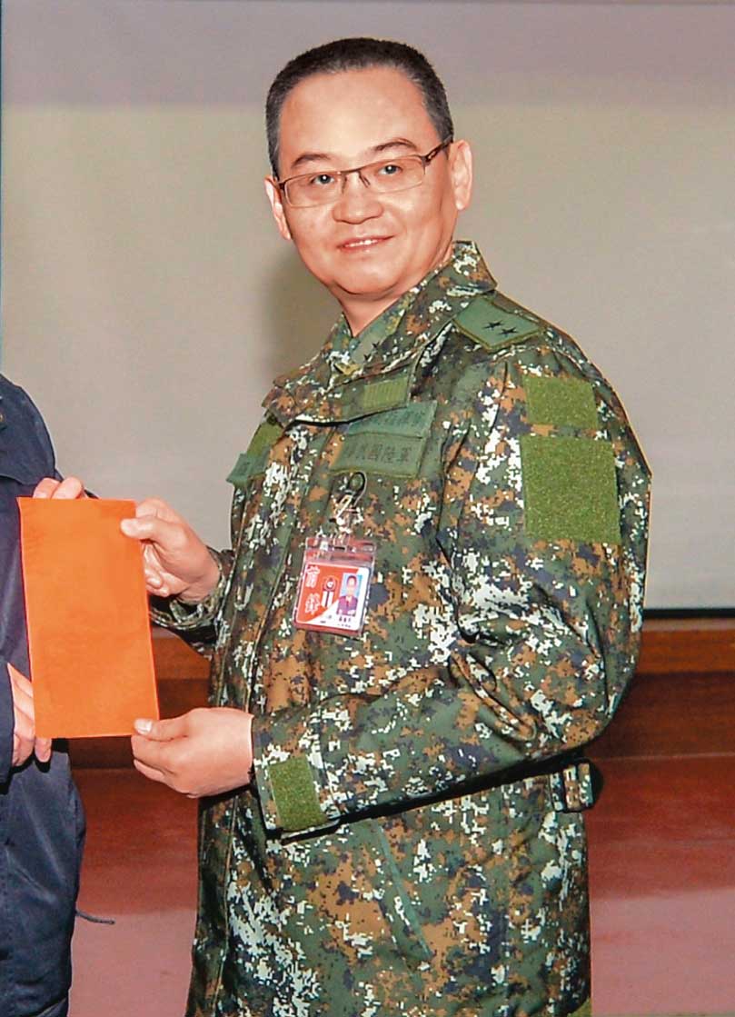 軍情局長羅德民中將遭爆徇私、自肥，爭議不斷。（桃園市政府提供）