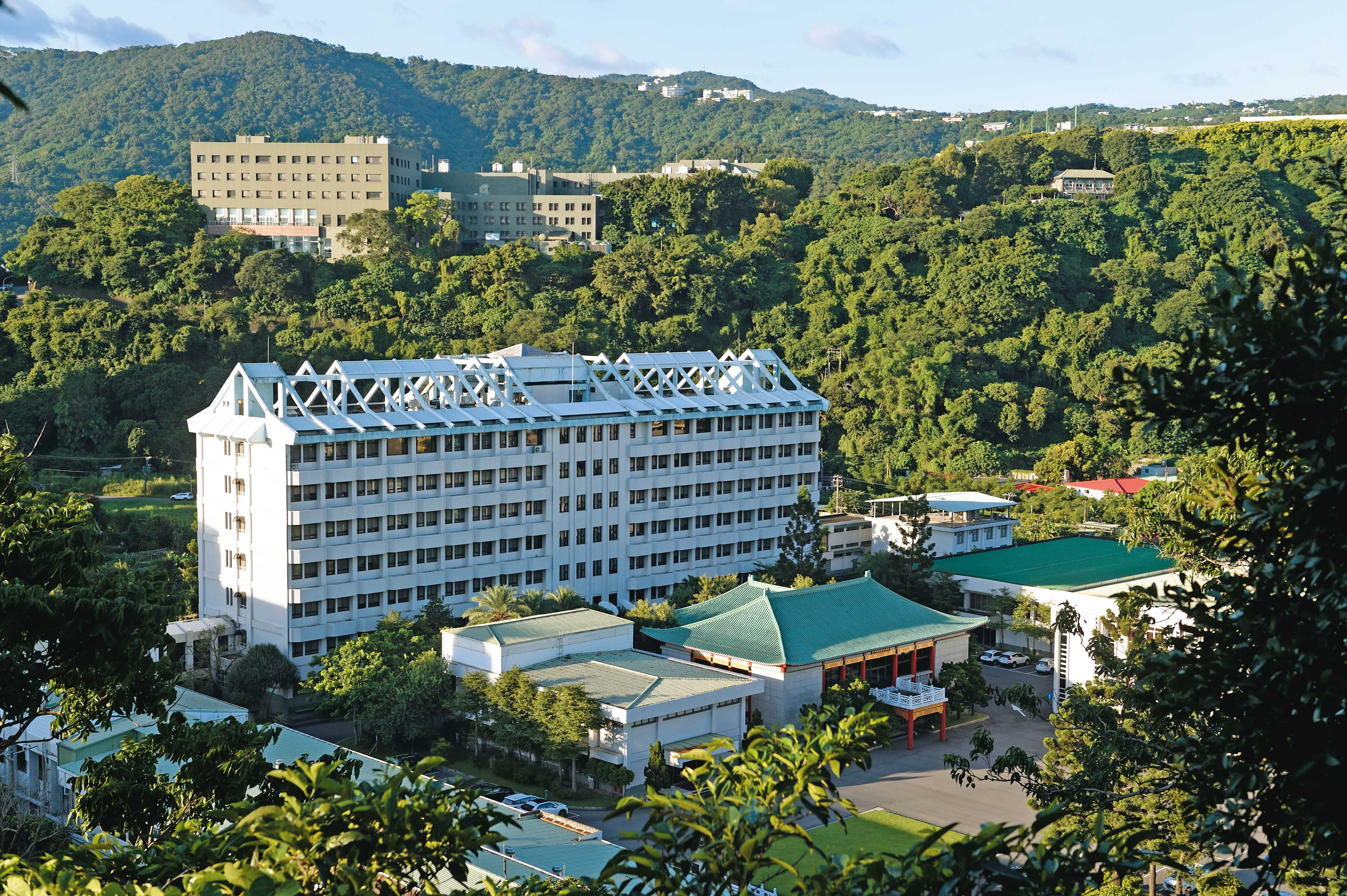 軍情局本部位於台北市士林區，是國防部負責情報蒐集的一級單位。