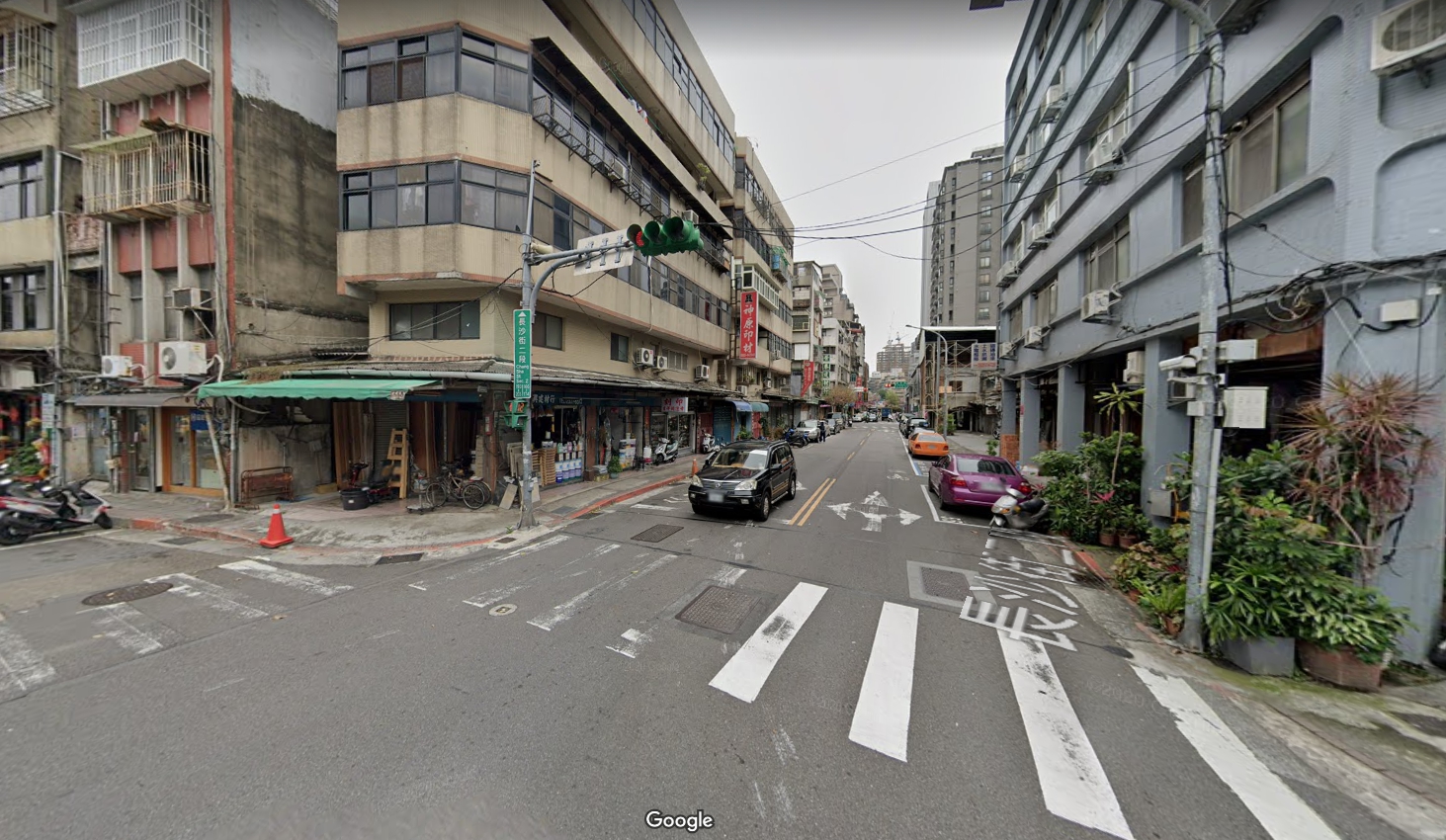 本刊經畫面中的細節比對發現，該場景應是拍攝於台北市萬華區。（翻攝自Google Map）