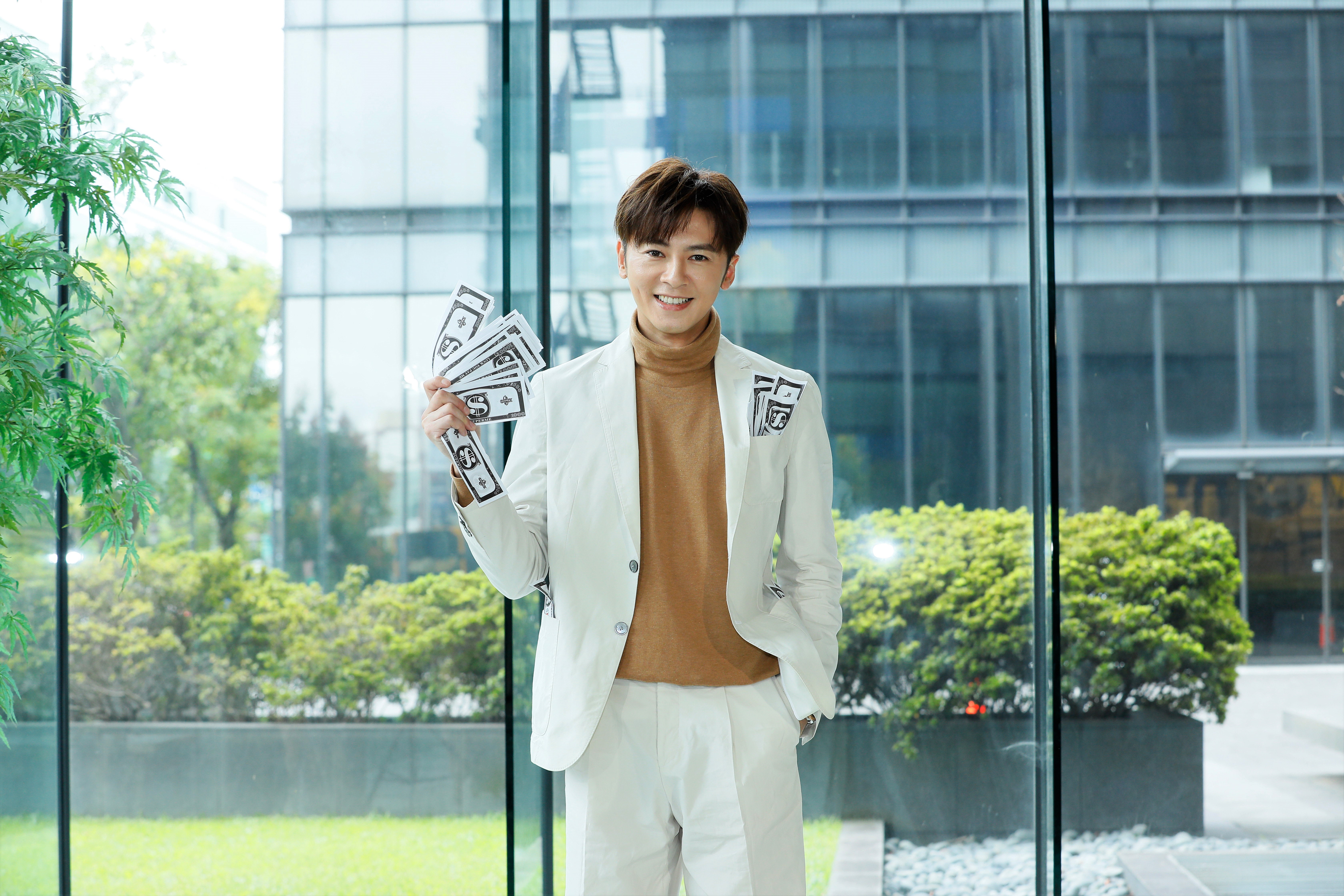 睽違4年，李國毅再次接演偶像劇，這次更要挑戰長達60集以上長壽劇。