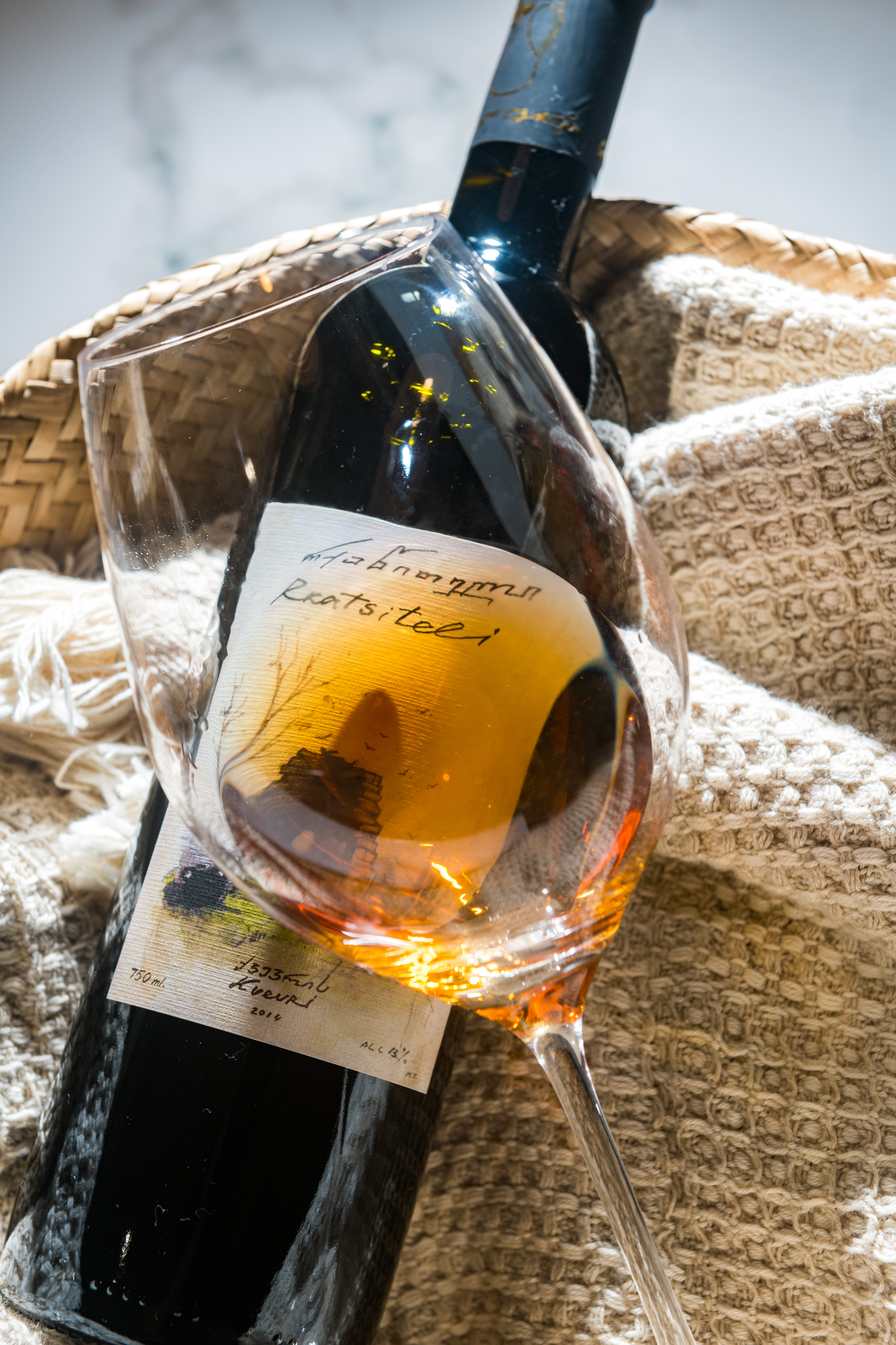 「2014 書信官的遺址Rkatsiteli White Dry Wine」以喬治亞種植最廣的白葡萄Rkatsiteli釀造,熟果乾的氣息。(1,250元/瓶)