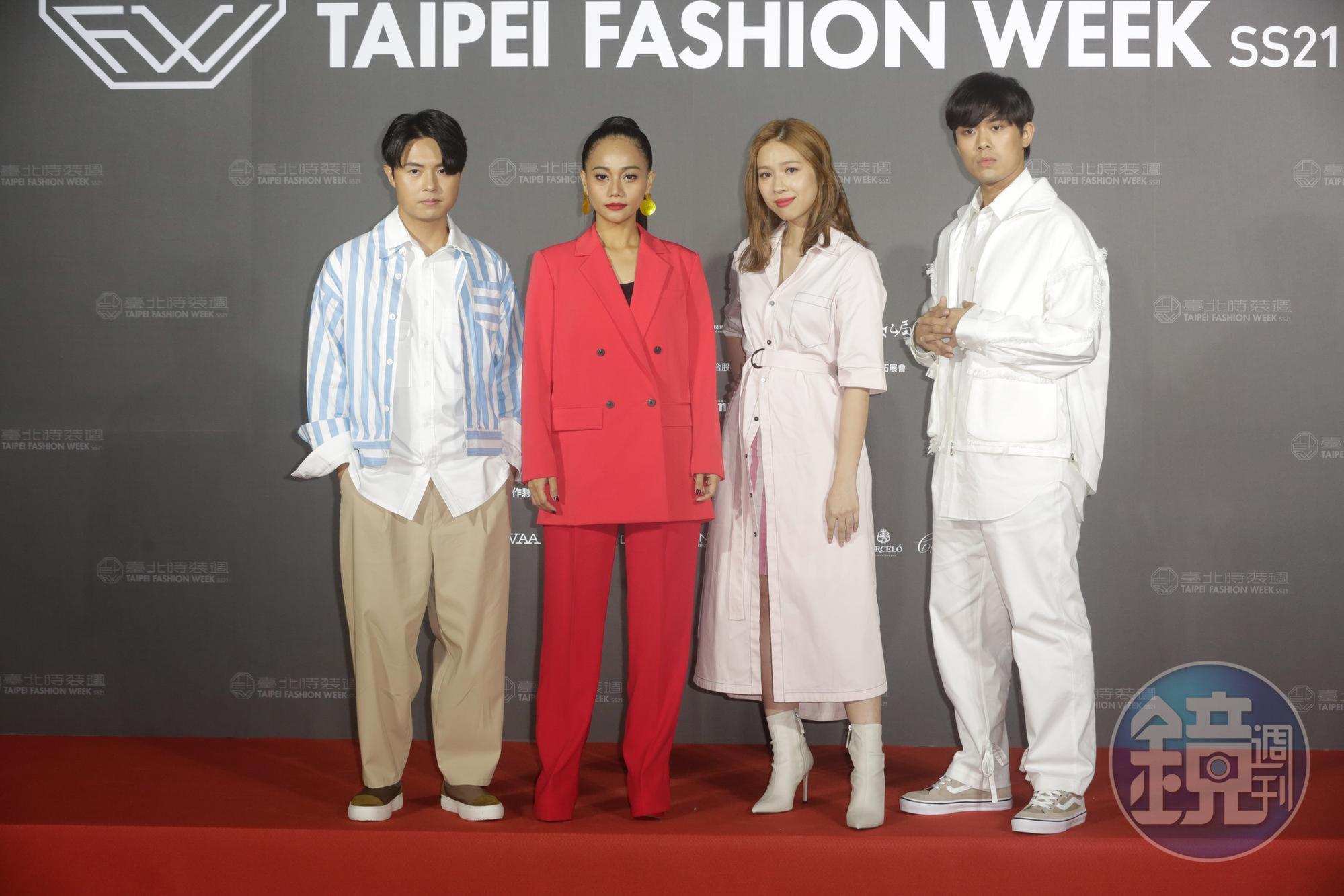 金曲大贏家阿爆(左二)身穿大紅夏姿西裝,搭檔穿著Dleet的「告五人」擔綱壓軸表演。
