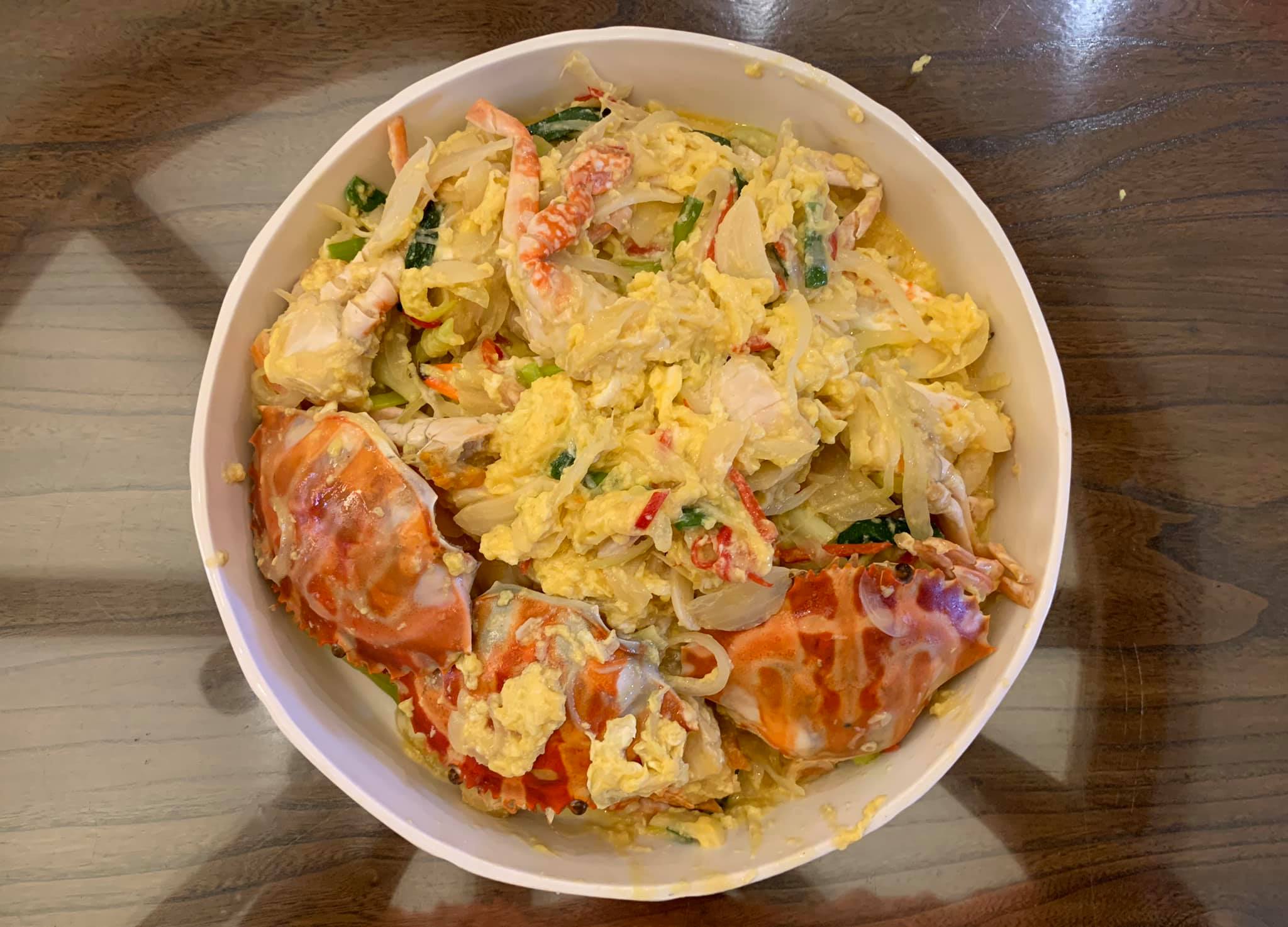 用時令花蟹做的「芙蓉蟹」，吃的是清甜原味。