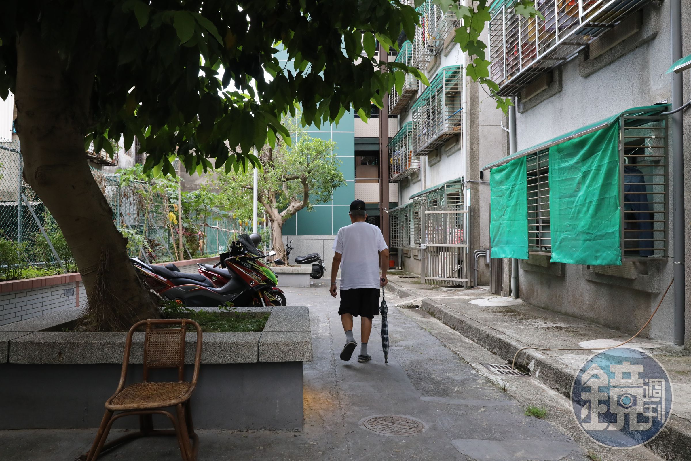 安康平宅中居住許多獨居老人，居住時間往往長達10年以上。
