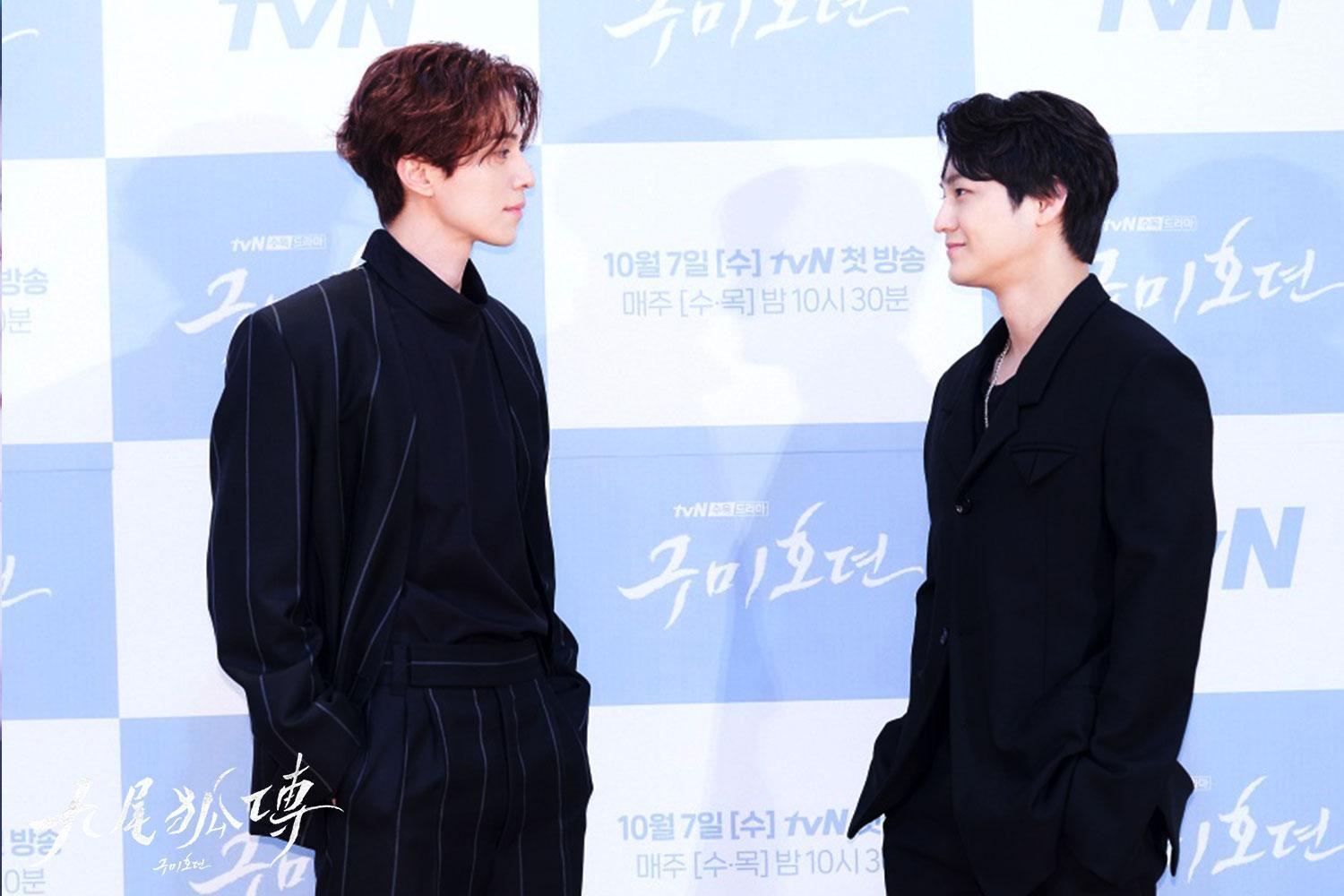 李棟旭與金汎是同父異母的狐兄狐弟，Bromance令人期待。（愛奇藝海外站提供）