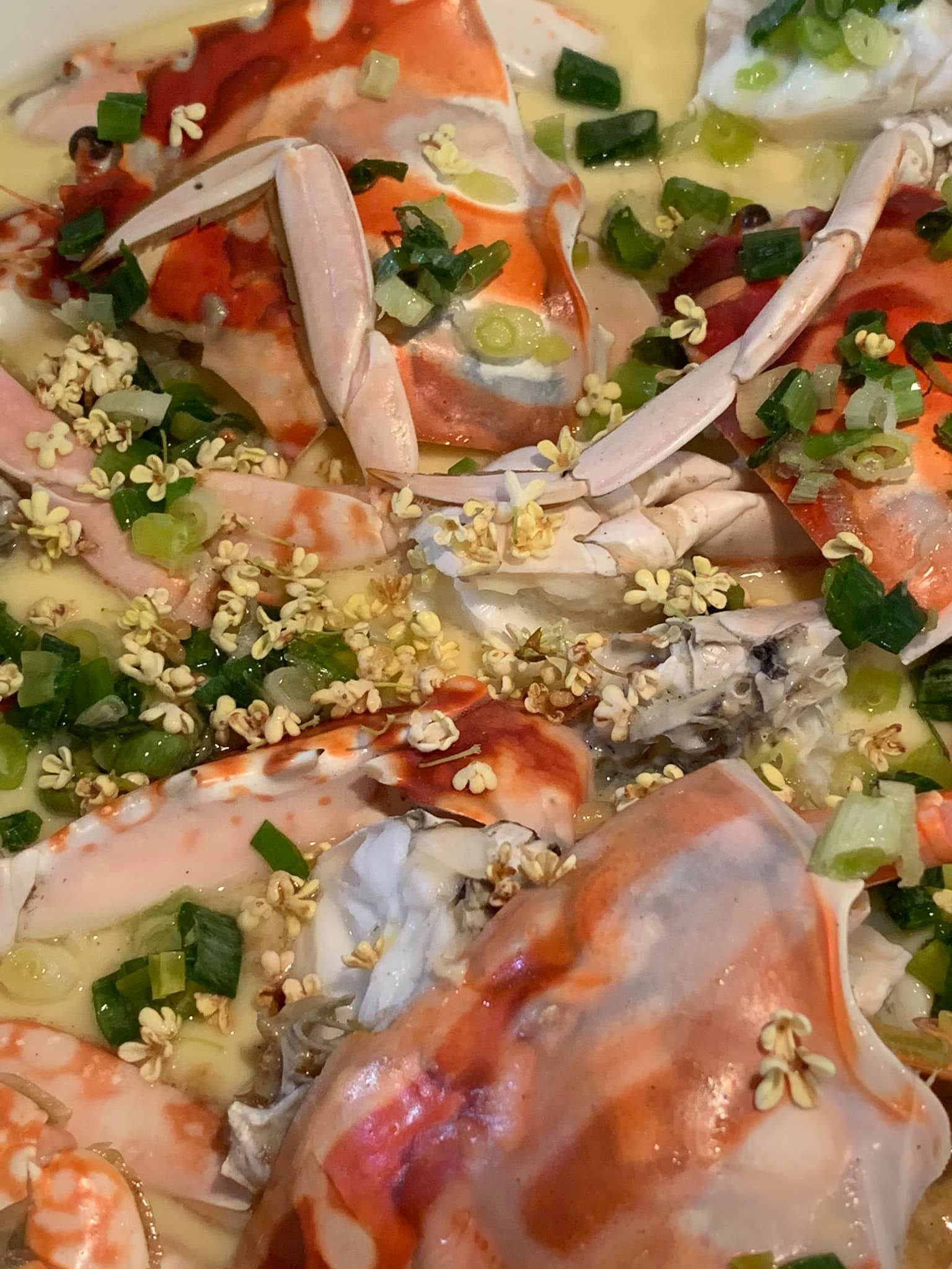 滿滿秋天滋味的花蟹蒸蛋，等第二盤上桌時，第一盤已清光。
