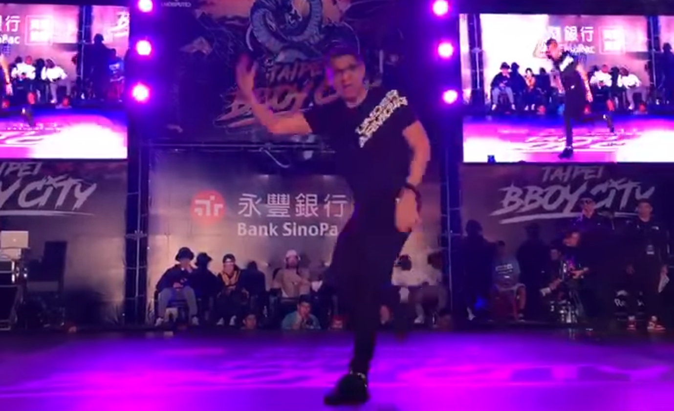 連勝文身為中華民國霹靂舞協會理事長，網友希望他可以為台灣發聲正名。（翻攝自連勝文臉書）