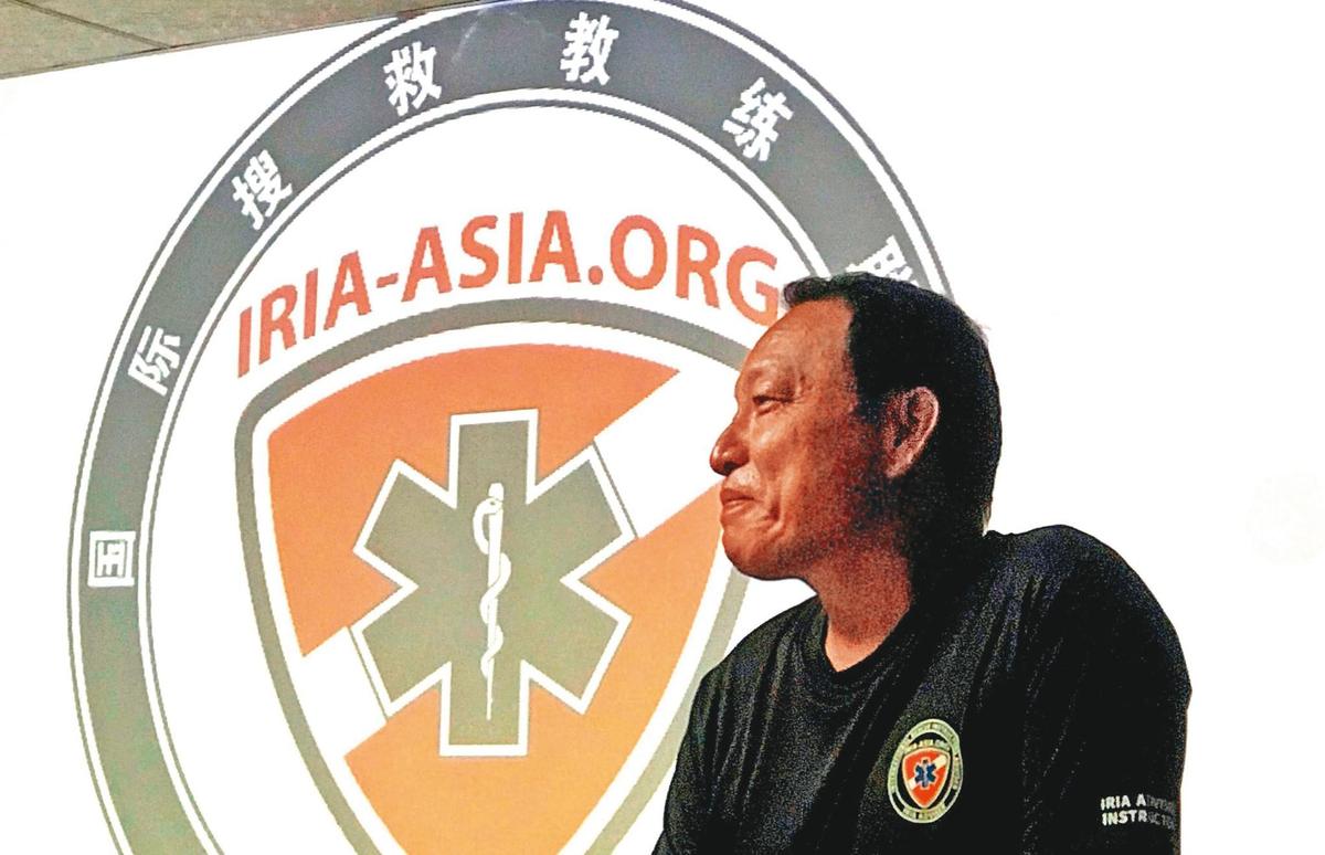 在台灣搜救界呼風喚雨20年，桃李滿天下。（翻攝葉泰興臉書）