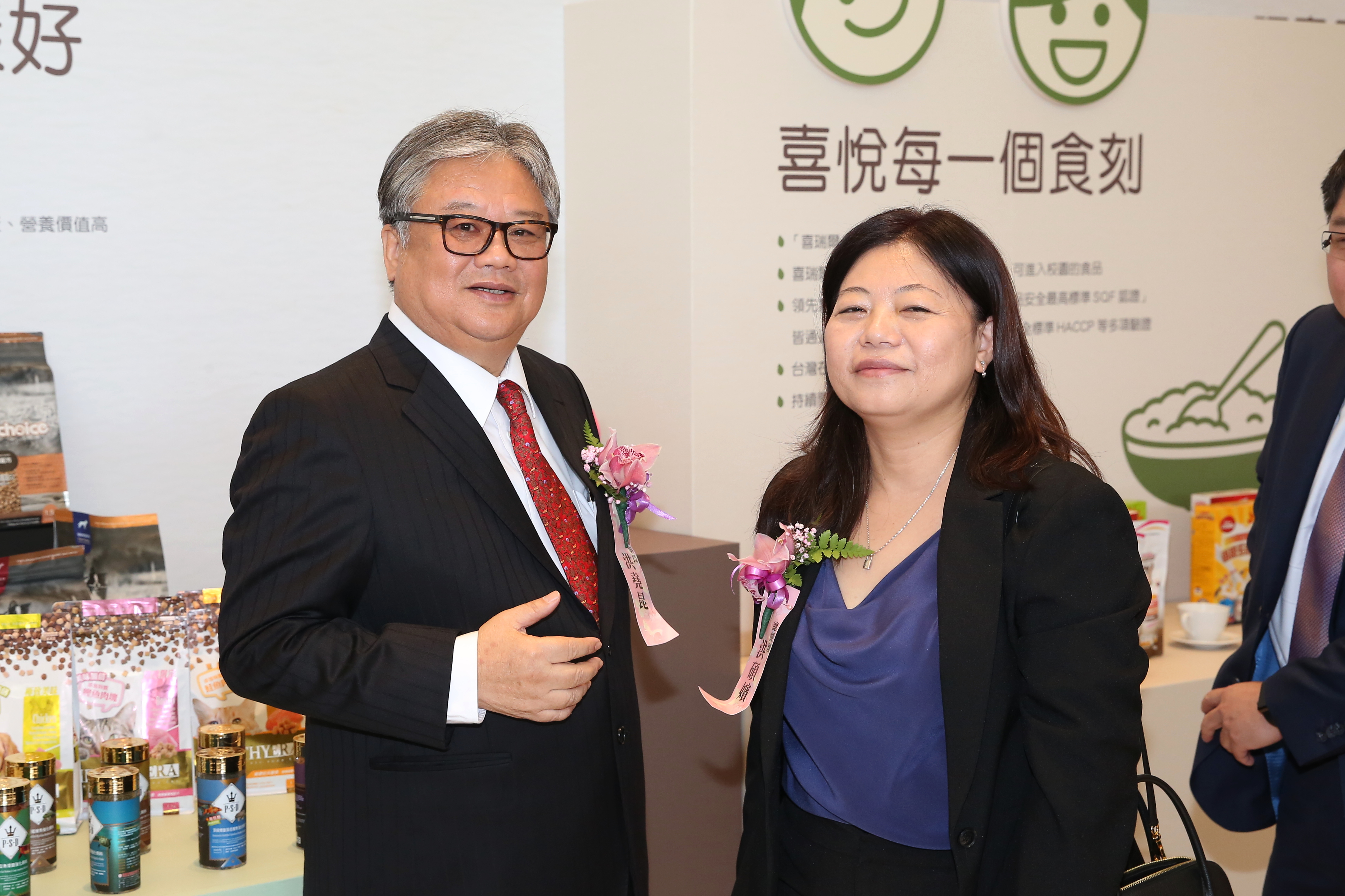 老字號食品廠福壽迎向100週年，隨著公司進入新的里程碑，今年也啟動接班計畫，由第四代洪碩嬪接下總經理一職。