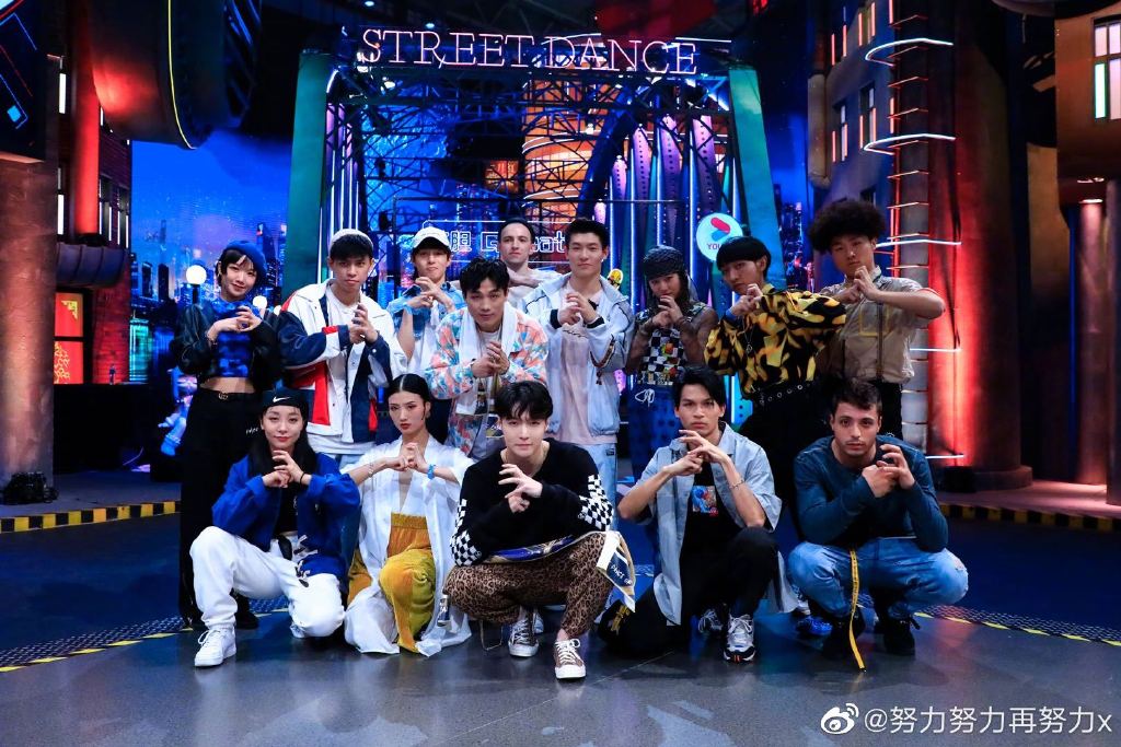 張藝興在許多綜藝節目擔任導師，日前才剛結束《這就是街舞3》。（翻攝張藝興微博）