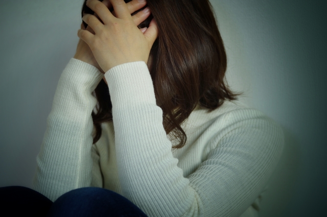 經營月子餐而小有名氣的王女傳出婚外情，甚至遭小王以性愛片要脅。（示意圖，圖非當事人，photo-ac）