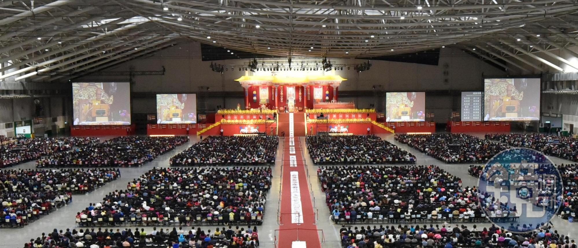 今年是仁欽多吉仁波切第16次舉辦「阿彌陀佛無遮大超度法會」，全球兩萬餘信眾參加，為當今藏傳佛教規模最大的法會，史上罕見。（讀者提供）