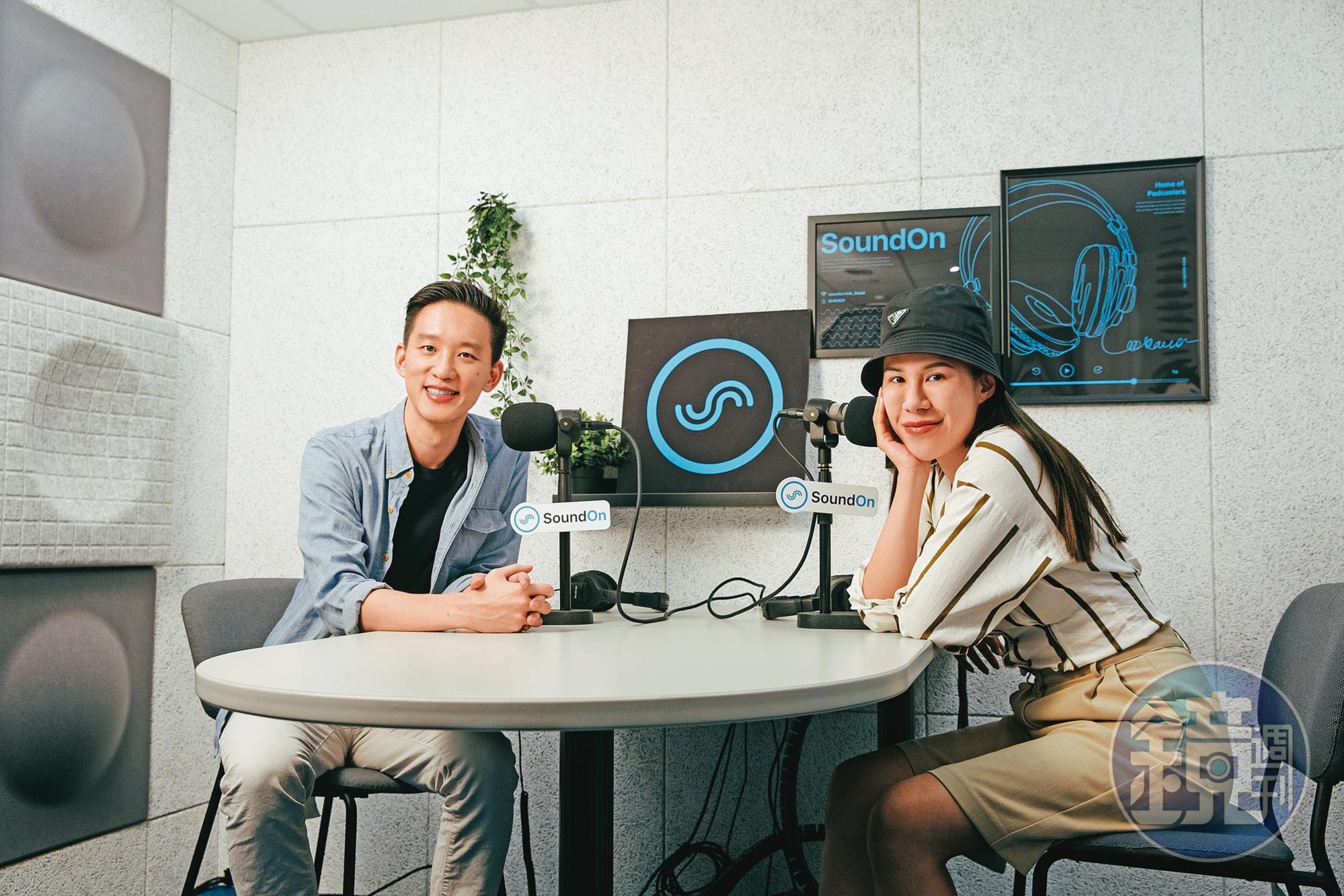顧立楷（左）創辦本土Podcast平台SoundOn，邀請丹妮婊姐（右）等多位創作人製作節目。