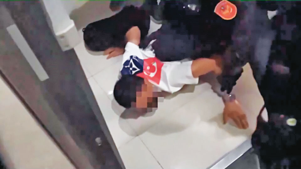 警方上週逮捕多名竹聯幫寶和會成員,全力追查館長遭槍擊案的線索。(翻攝畫面)