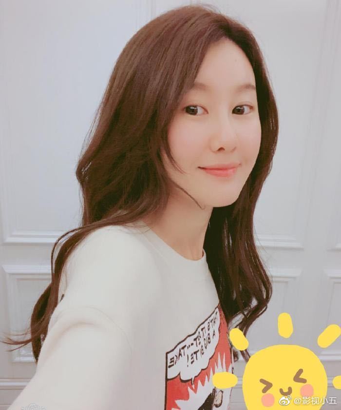 馮清今年33歲，小王寶強3歲，曾參加泳裝選美得到亞軍。（網路圖片）
