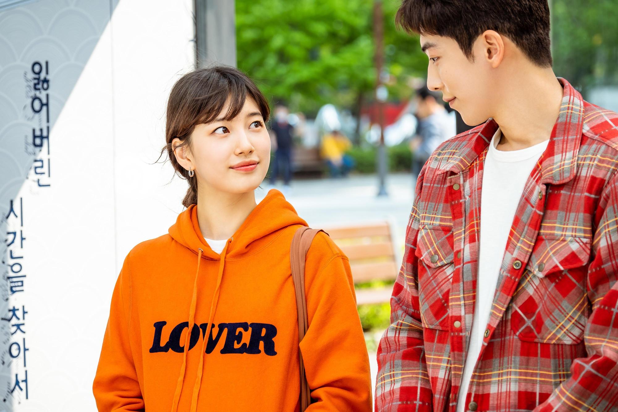 南柱赫很期待與同齡的秀智合作,拍攝時也有很好的默契。(Netflix提供)