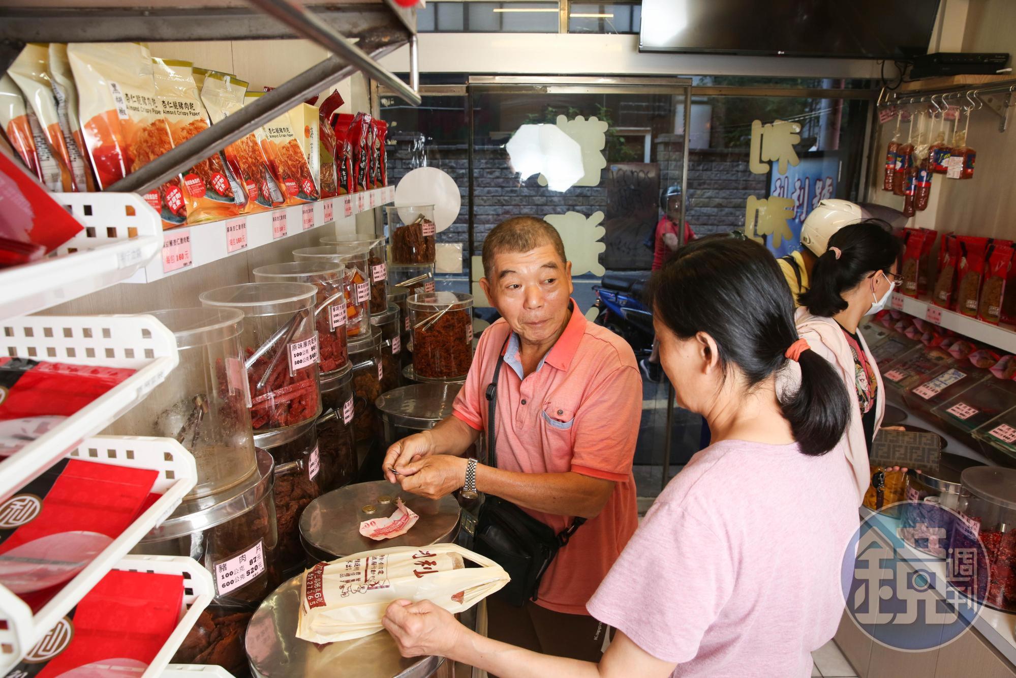 肉酥真材實料未摻入豆粉增量,有壽司店老闆一試成主顧。