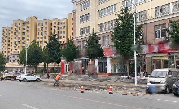 「中國海洋大學」因為網路傳言「化糞池炸了！」登上微博熱搜。（翻攝自中國海洋大學微博）