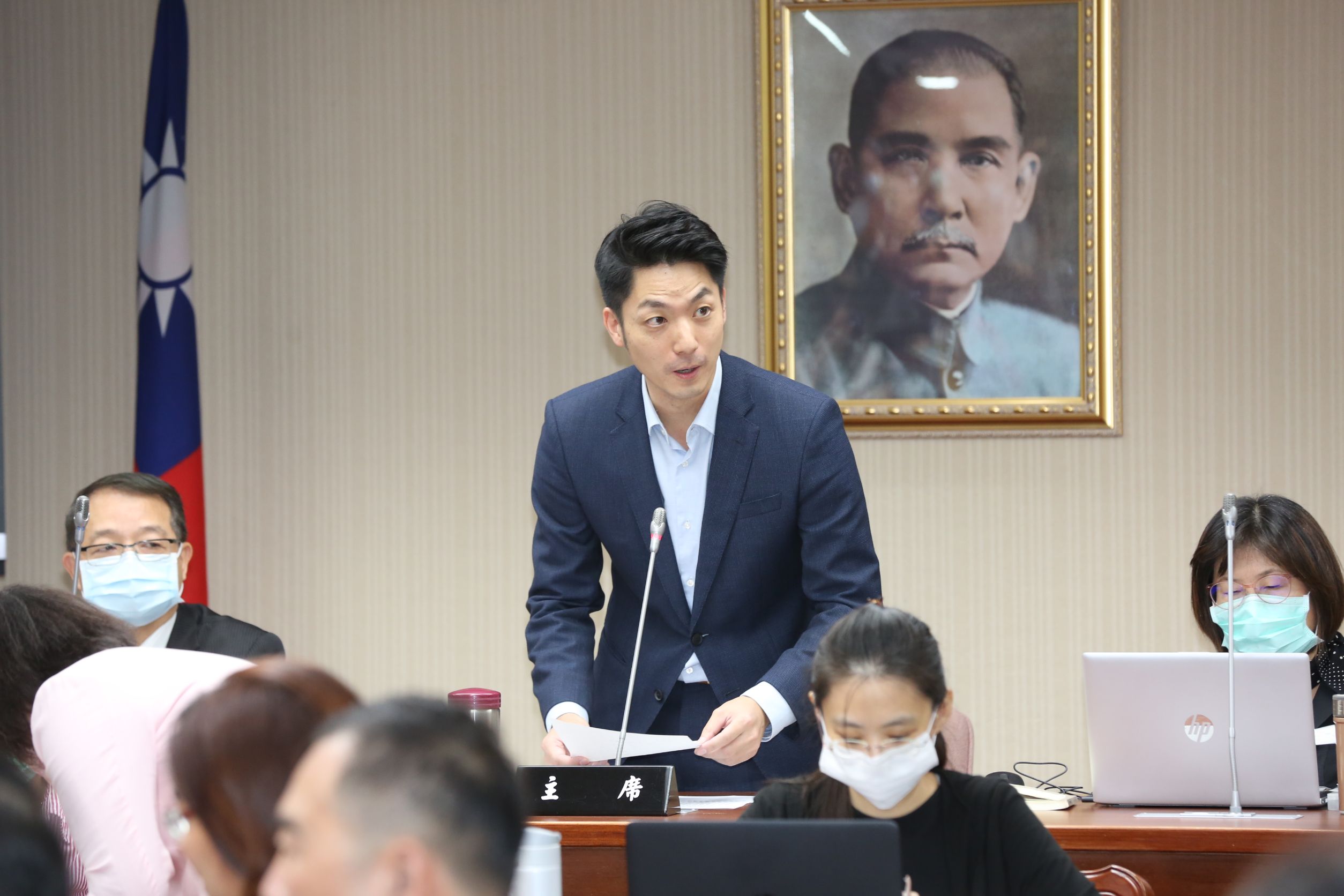 召委蔣萬安固守衛環委員會，鎖定衛福部長陳時中。