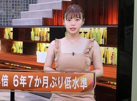 正妹主播井口綾子因穿著爆紅。(翻攝自livedoor)
