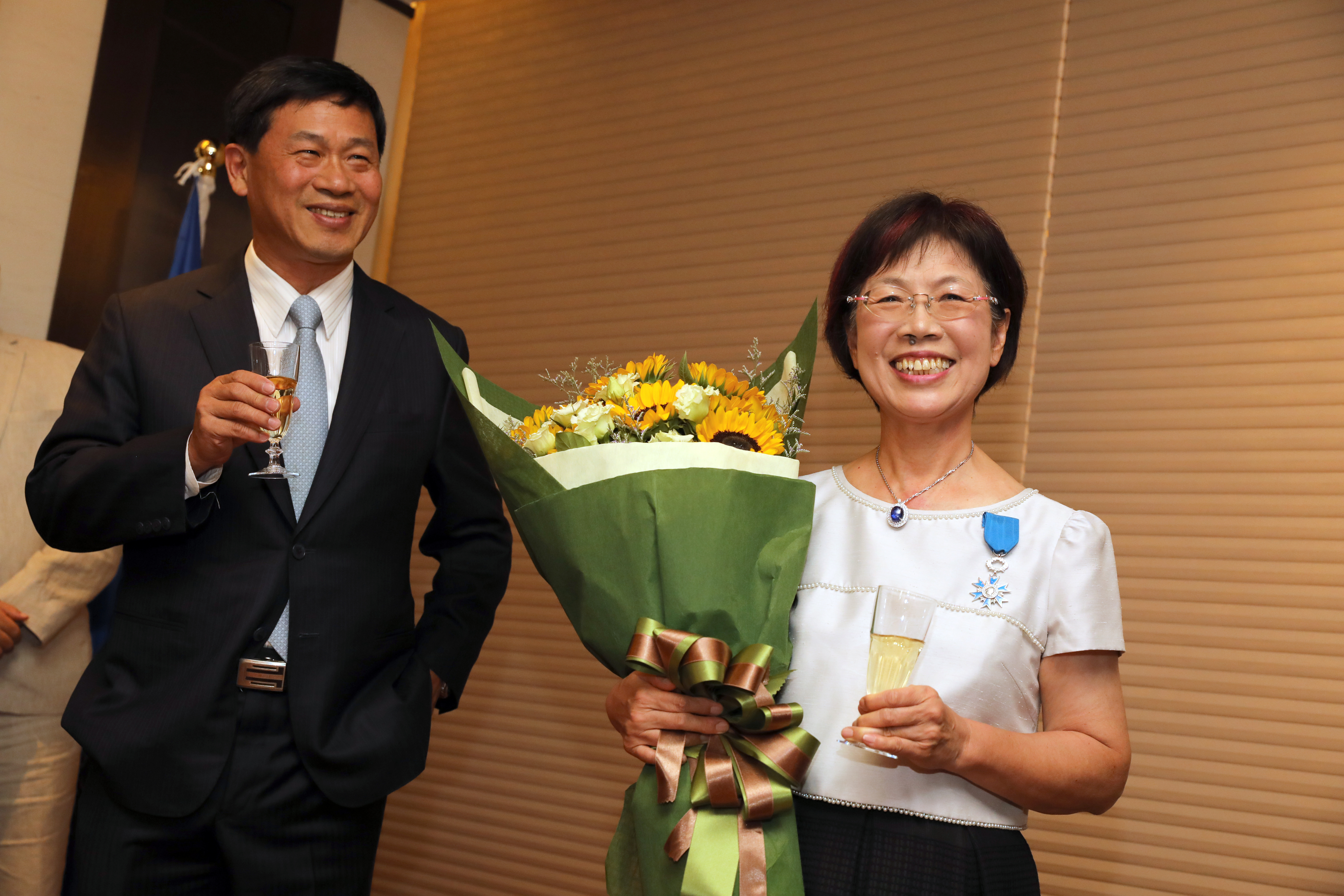 尤美女獲頒法國國家騎士勳章時，先生黃瑞明到場祝賀，她說婚姻關係要靠經營，也謝謝丈夫讓她婚後還保有發展自己的自由。