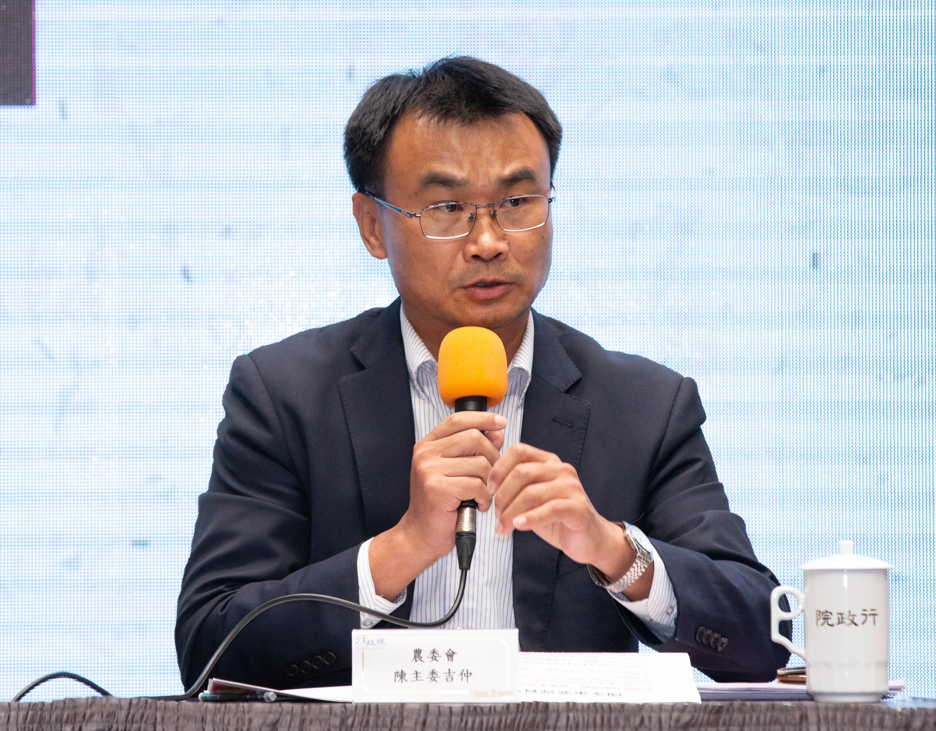 農委會主委陳吉仲允諾停灌的補償金，每公頃一定超過12萬。