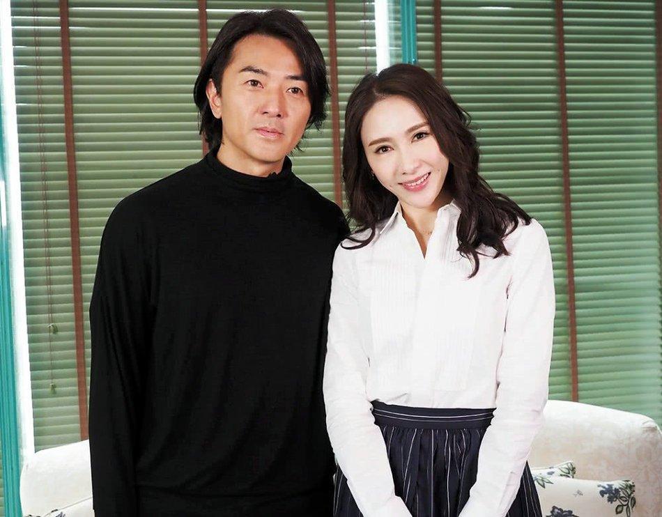 黎姿合體昔日螢幕情人鄭伊健。(翻攝自網路)