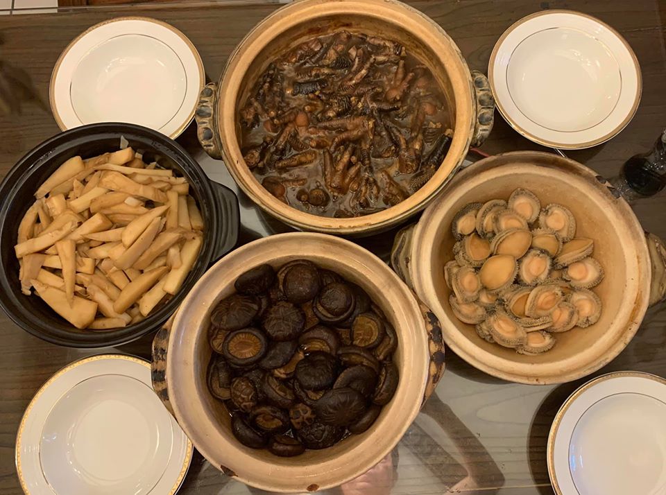 今天一氣呵成做「四滷味」，讓滷香菇、滷竹筍、滷鮑魚、滷雞腳在餐桌上一較高下。