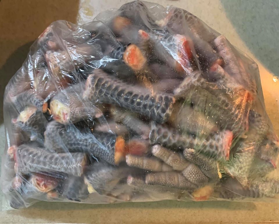 購入30隻雞腳，已對切。
