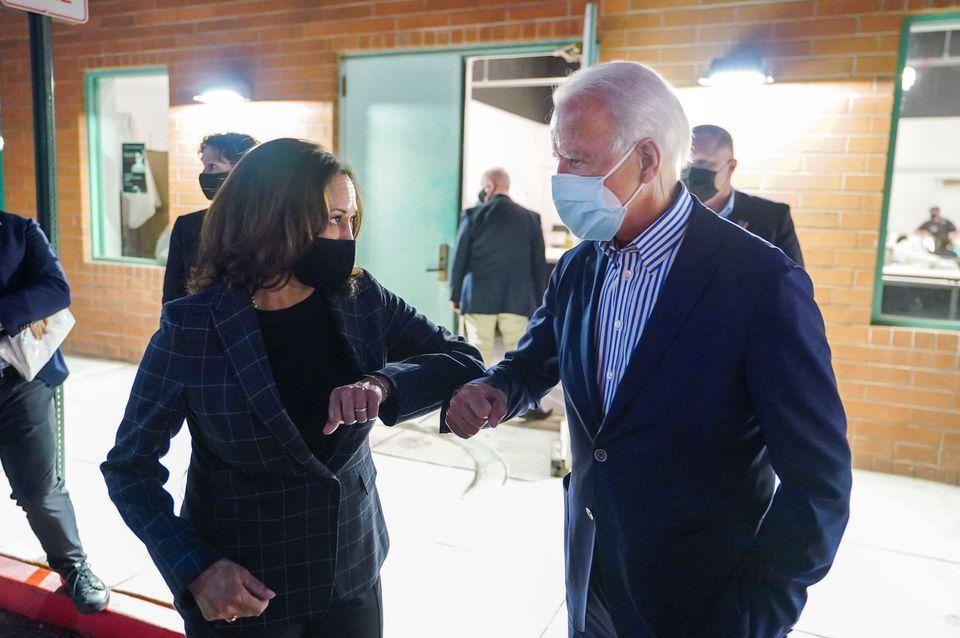 身邊2位幕僚出現陽性確診，美國總統民主黨候選人拜登和賀錦麗接受檢測皆呈陰性。（翻攝自Kamala Harris粉絲專頁）