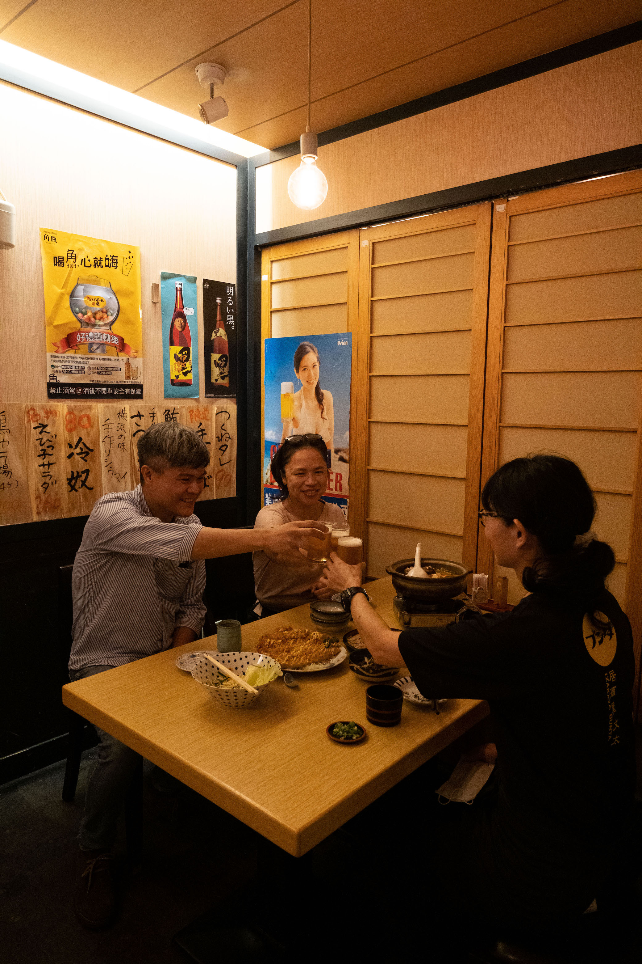 包廂頗具家庭的隨意溫馨感。