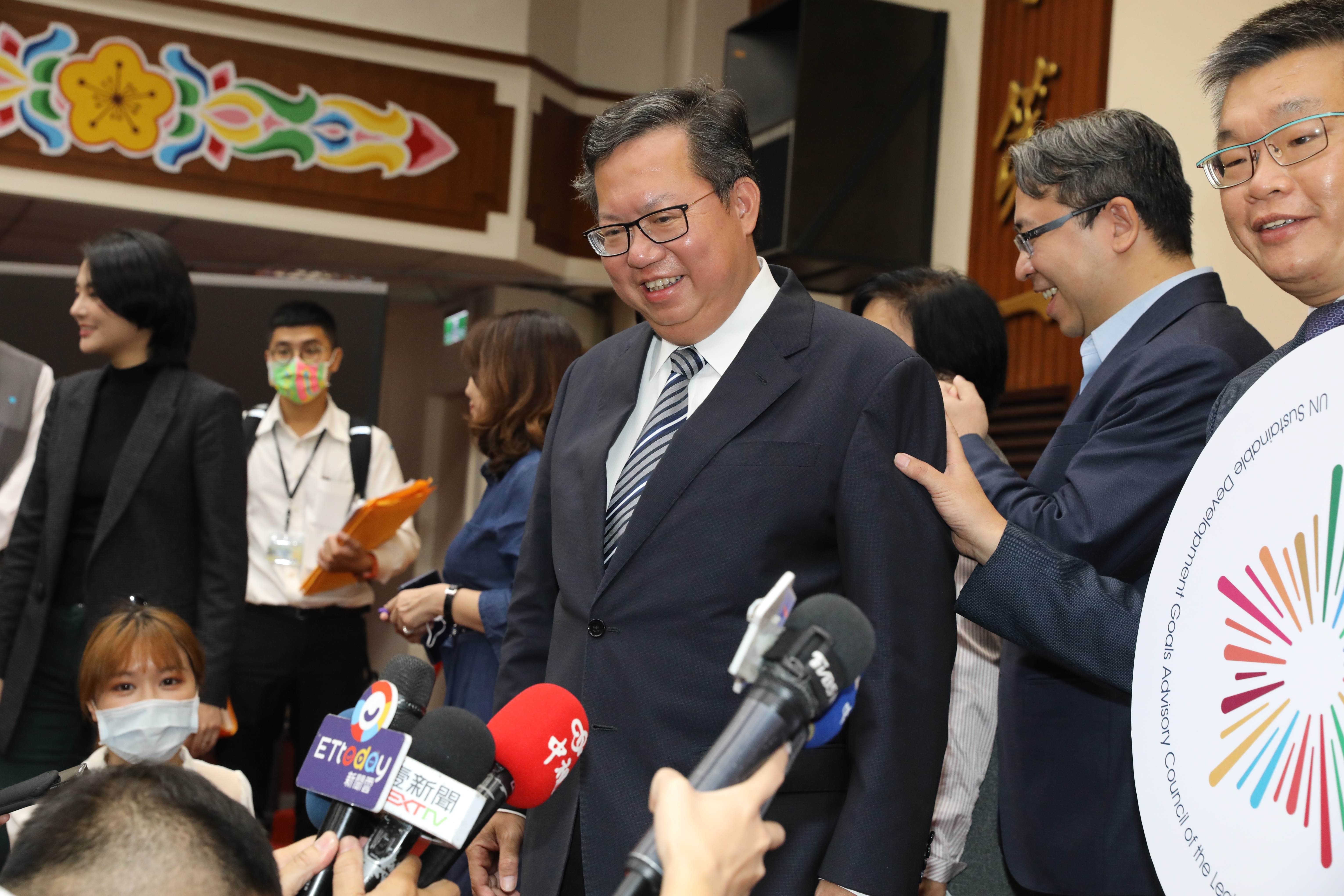 桃園市長鄭文燦上午出席蔡其昌主辦的「立法院聯合國永續發展目標策進會」成立大會活動。